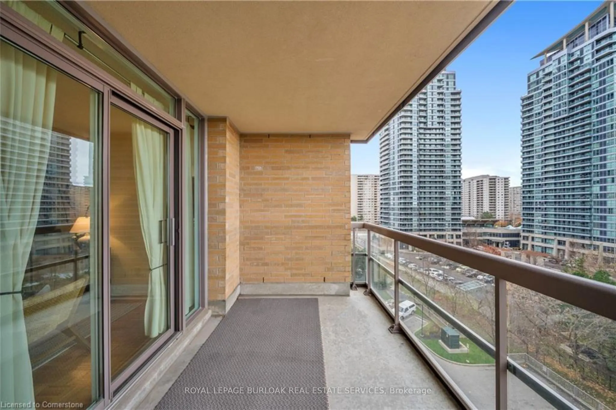 156 Enfield Place, #808
