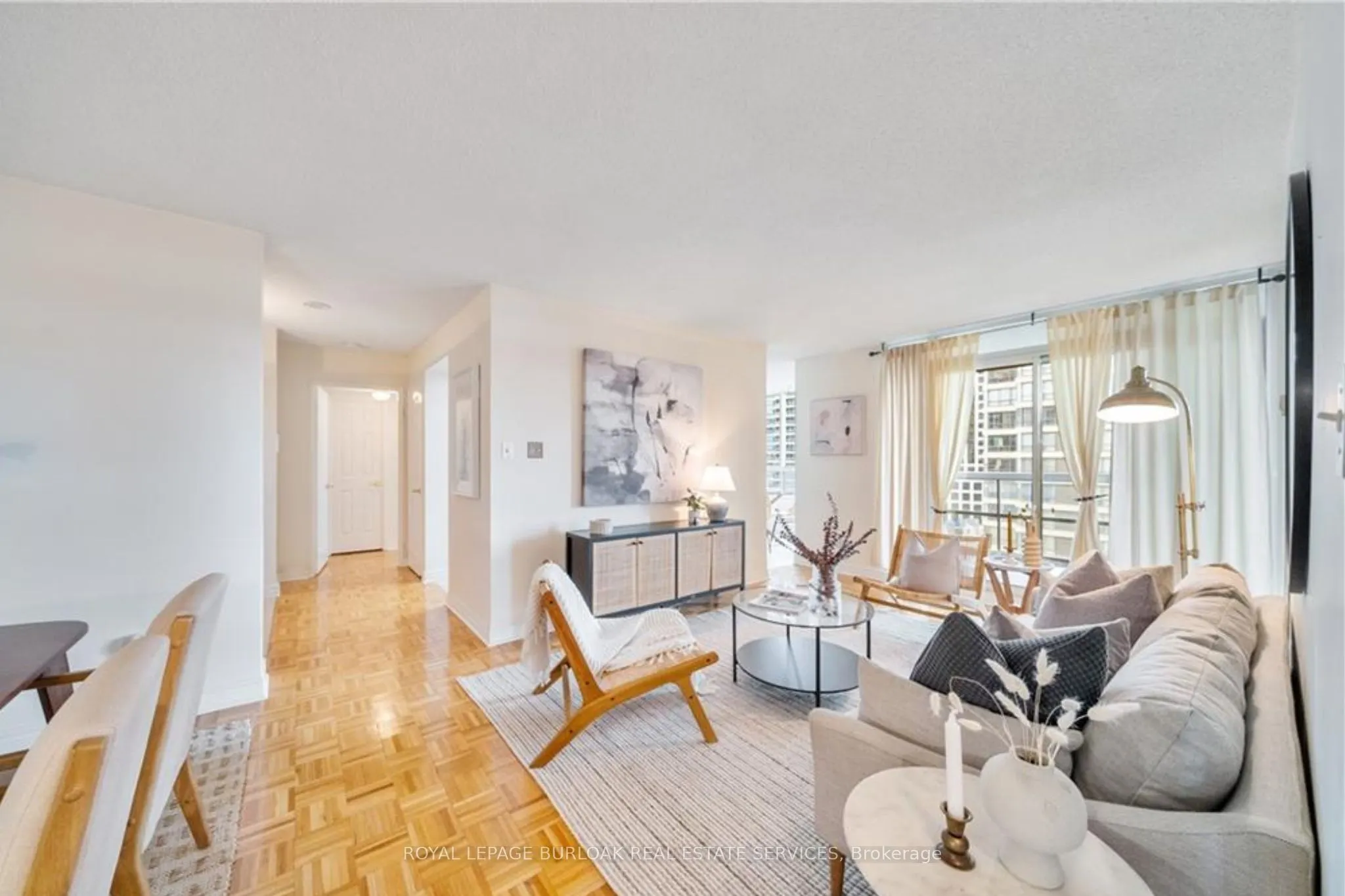156 Enfield Place, #808