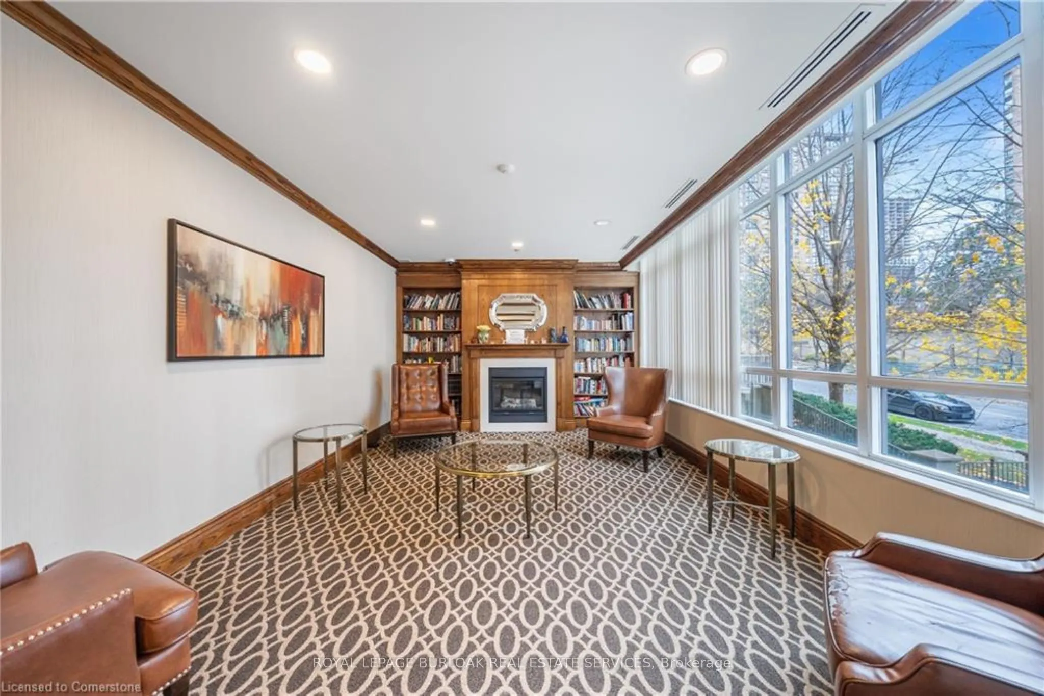156 Enfield Place, #808