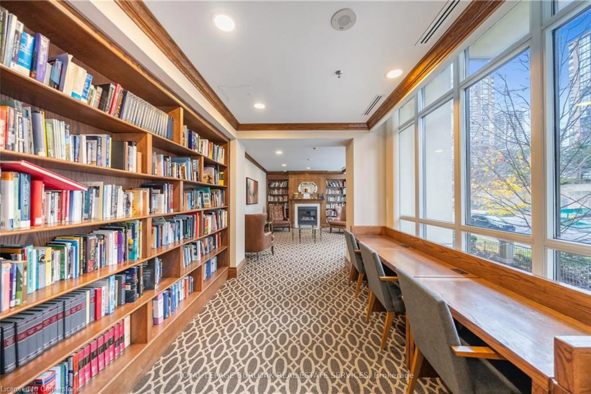 156 Enfield Place, #808