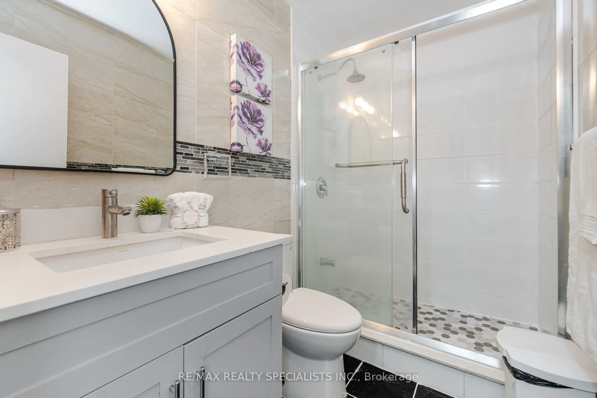 3025 The Credit Woodlands, #325