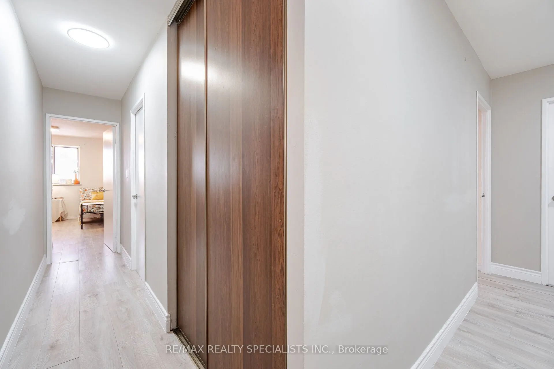3025 The Credit Woodlands, #325
