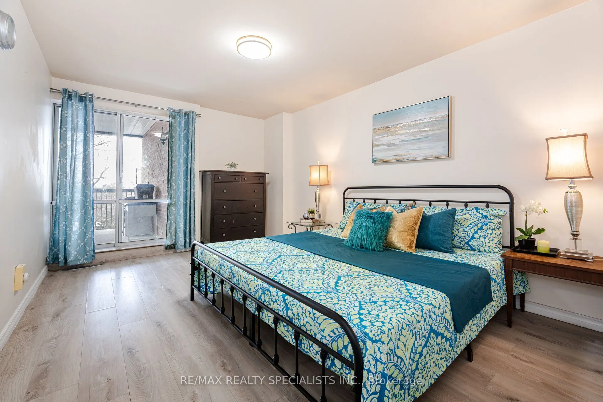 3025 The Credit Woodlands, #325