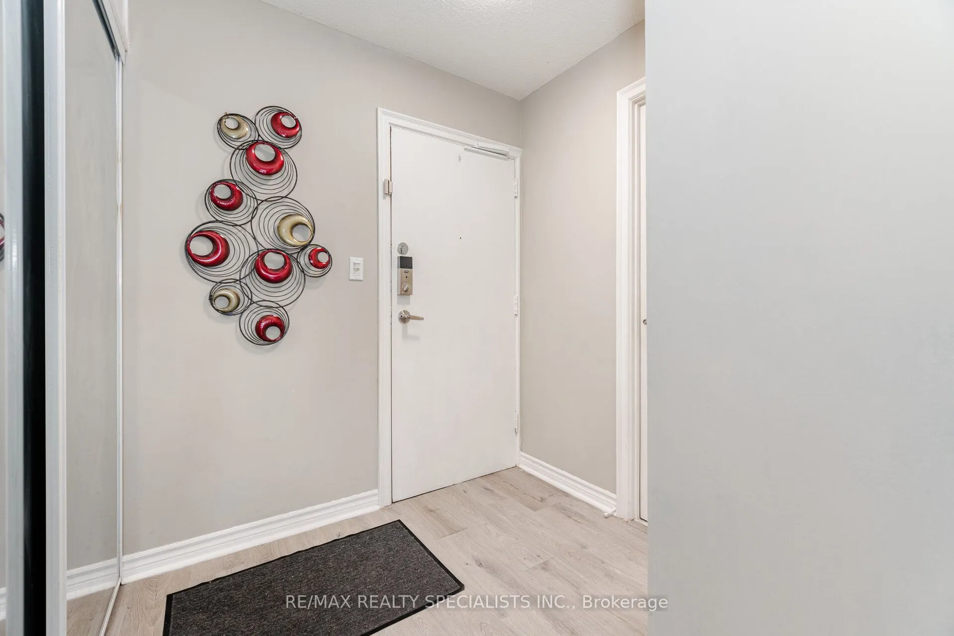 3025 The Credit Woodlands, #325