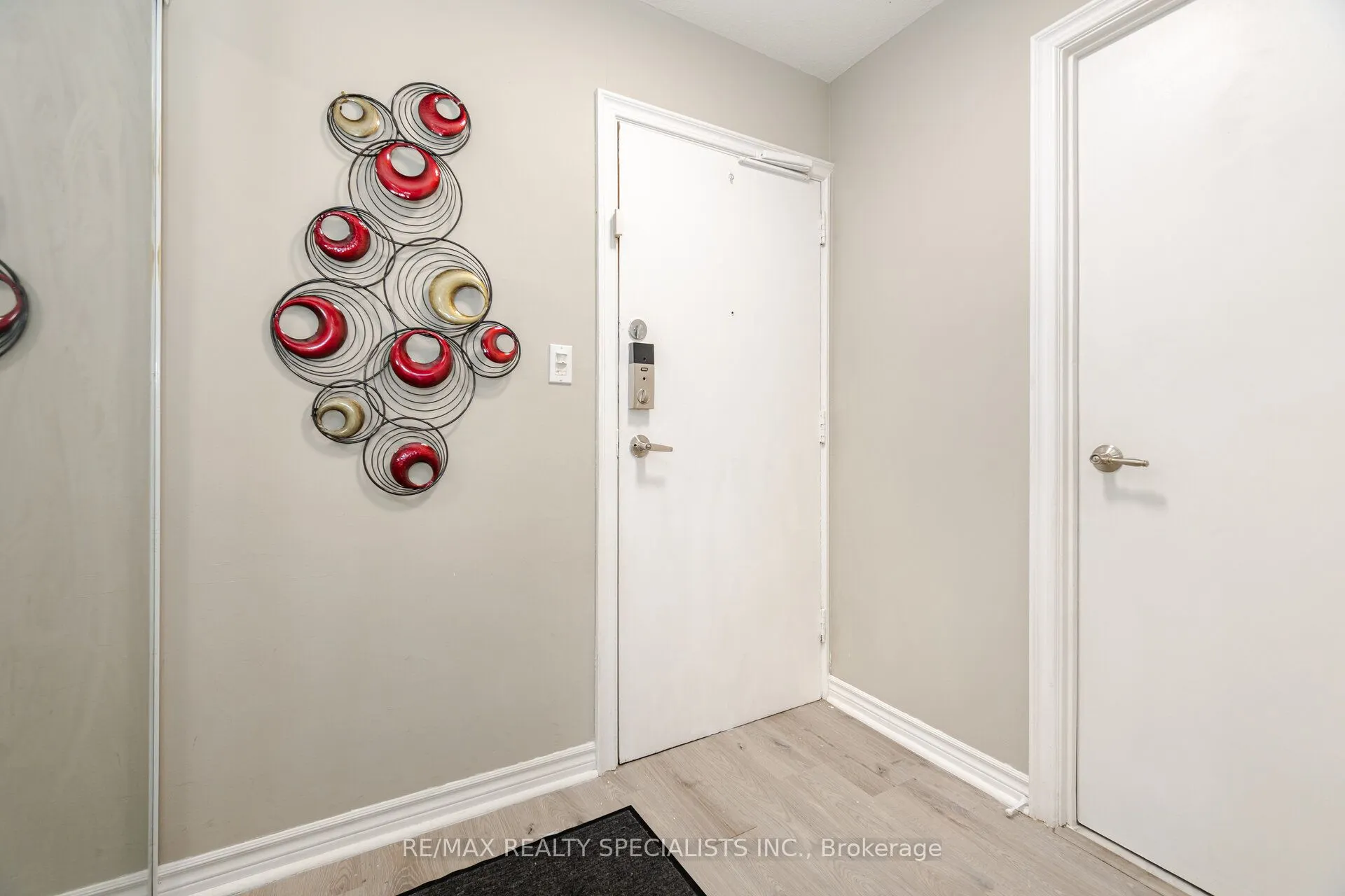 3025 The Credit Woodlands, #325