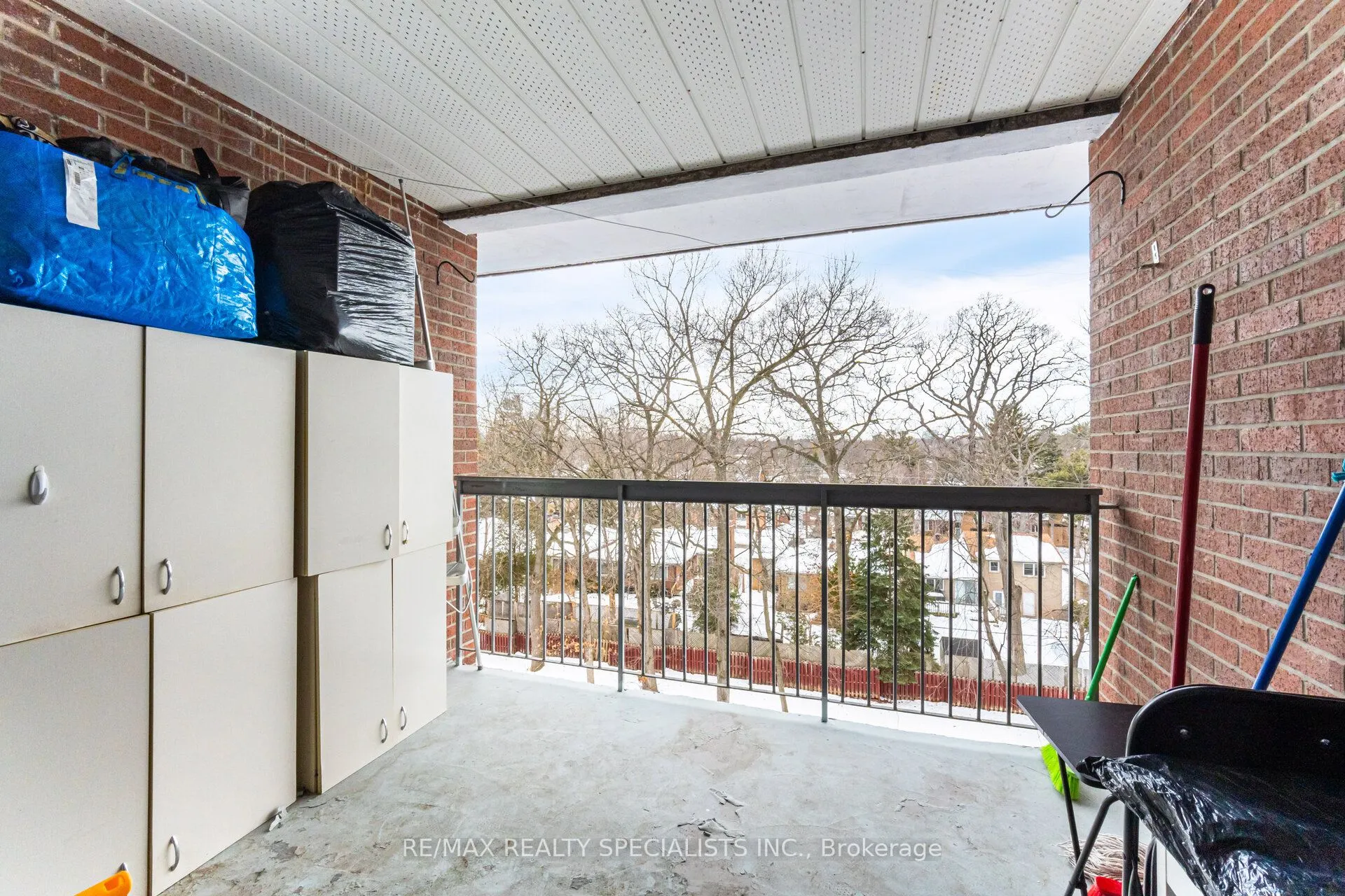 3025 The Credit Woodlands, #325