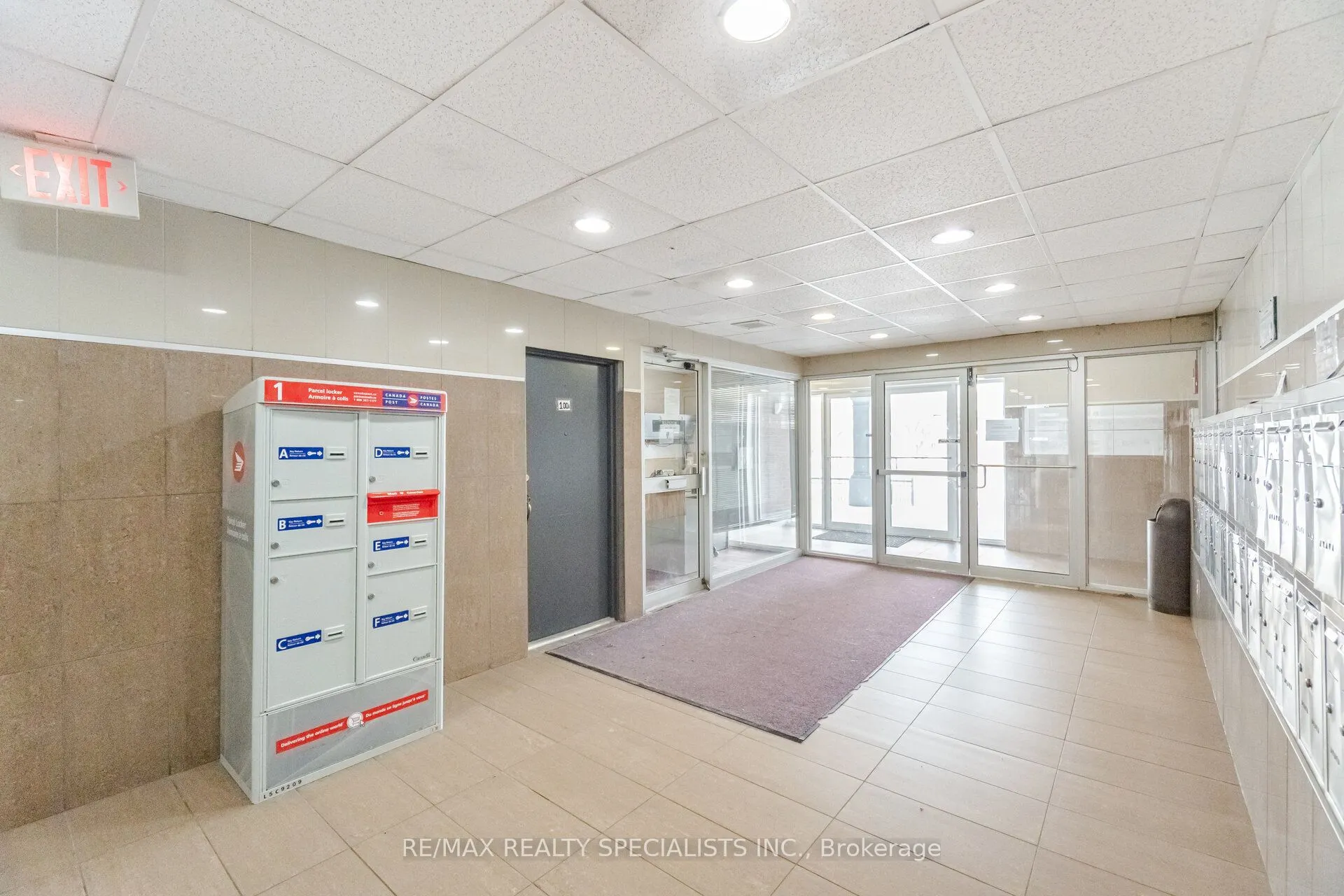 3025 The Credit Woodlands, #325