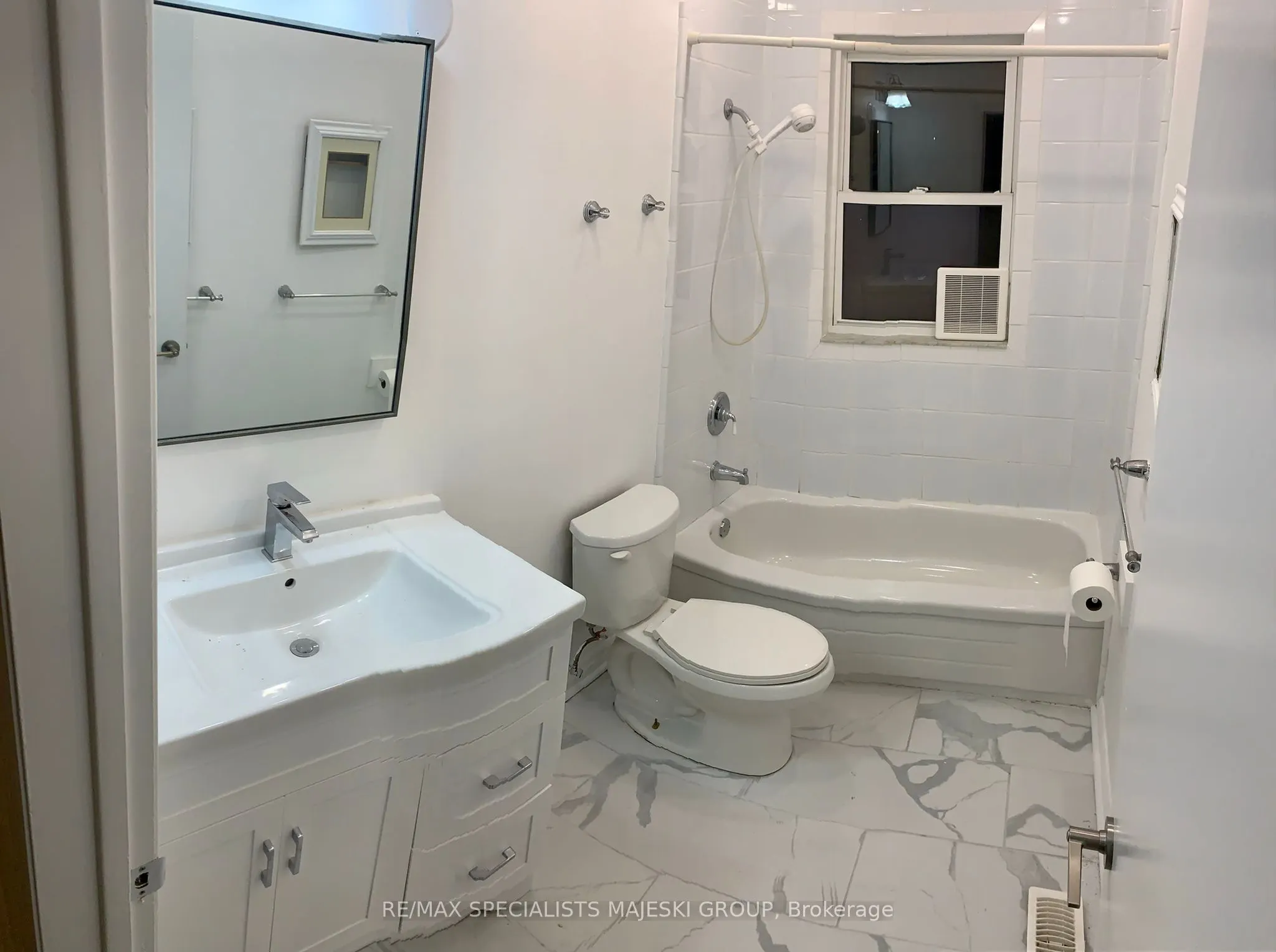 1083 Bridge Road, #Main Fl