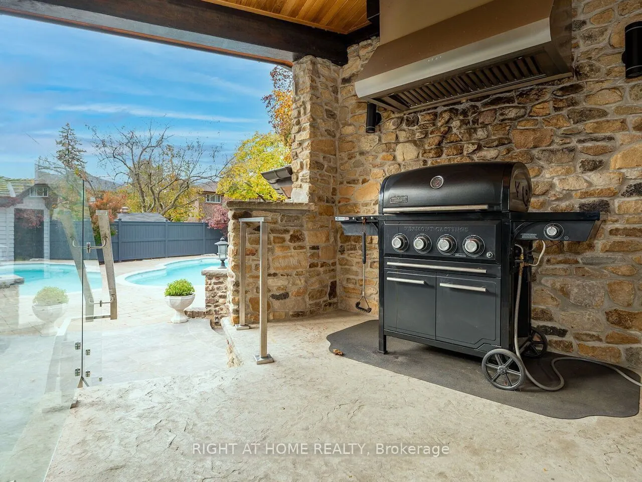 3602 Logmoss Crescent