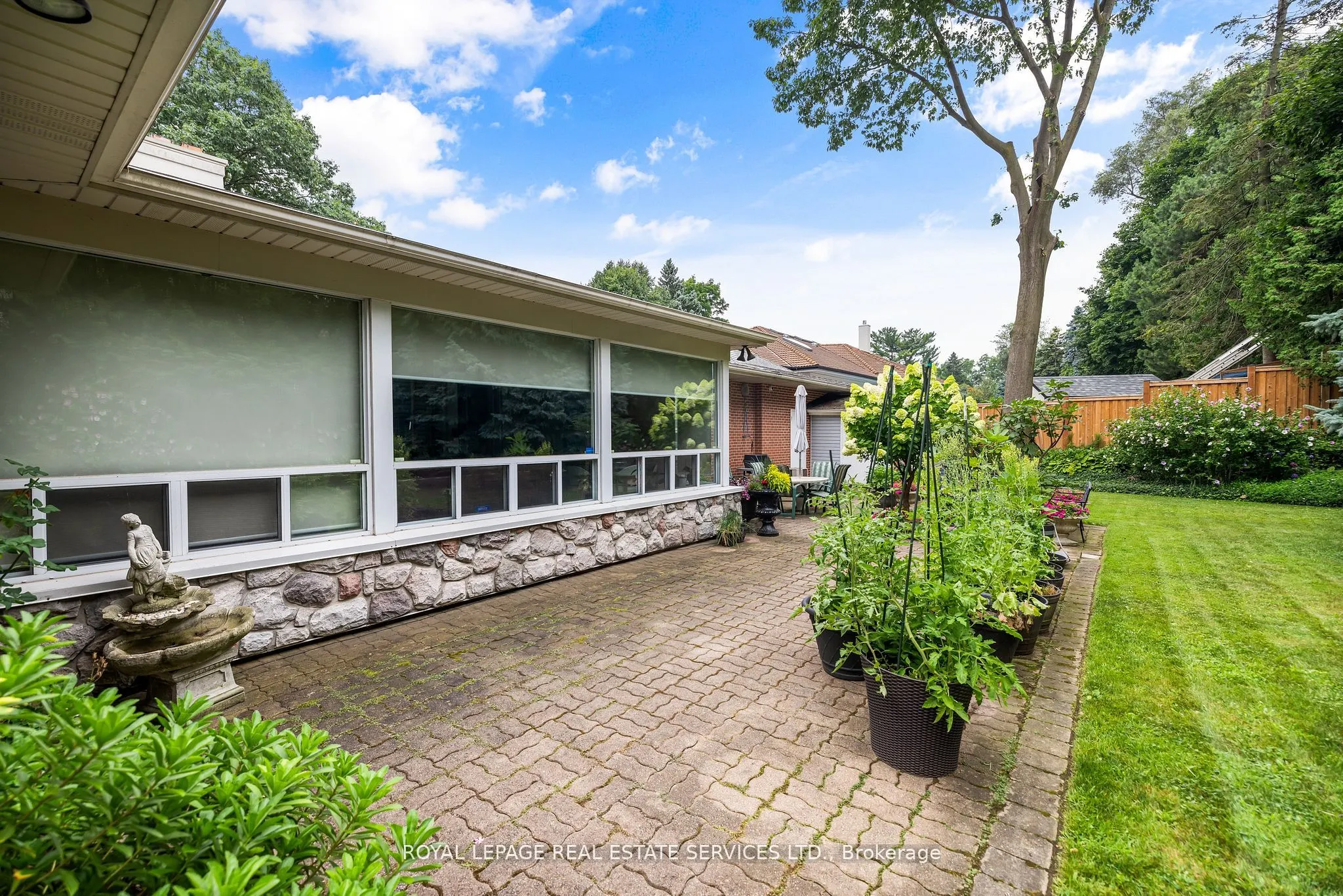 70 Leggett Avenue