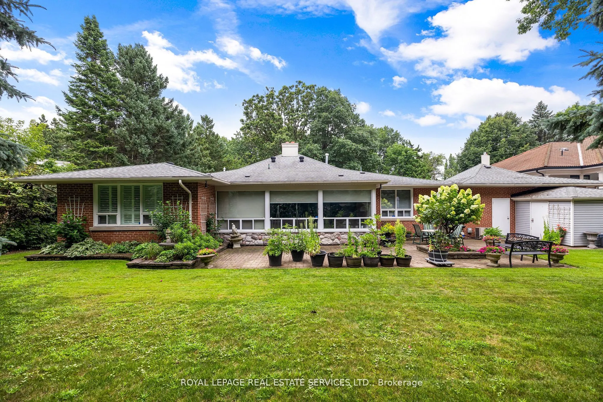 70 Leggett Avenue