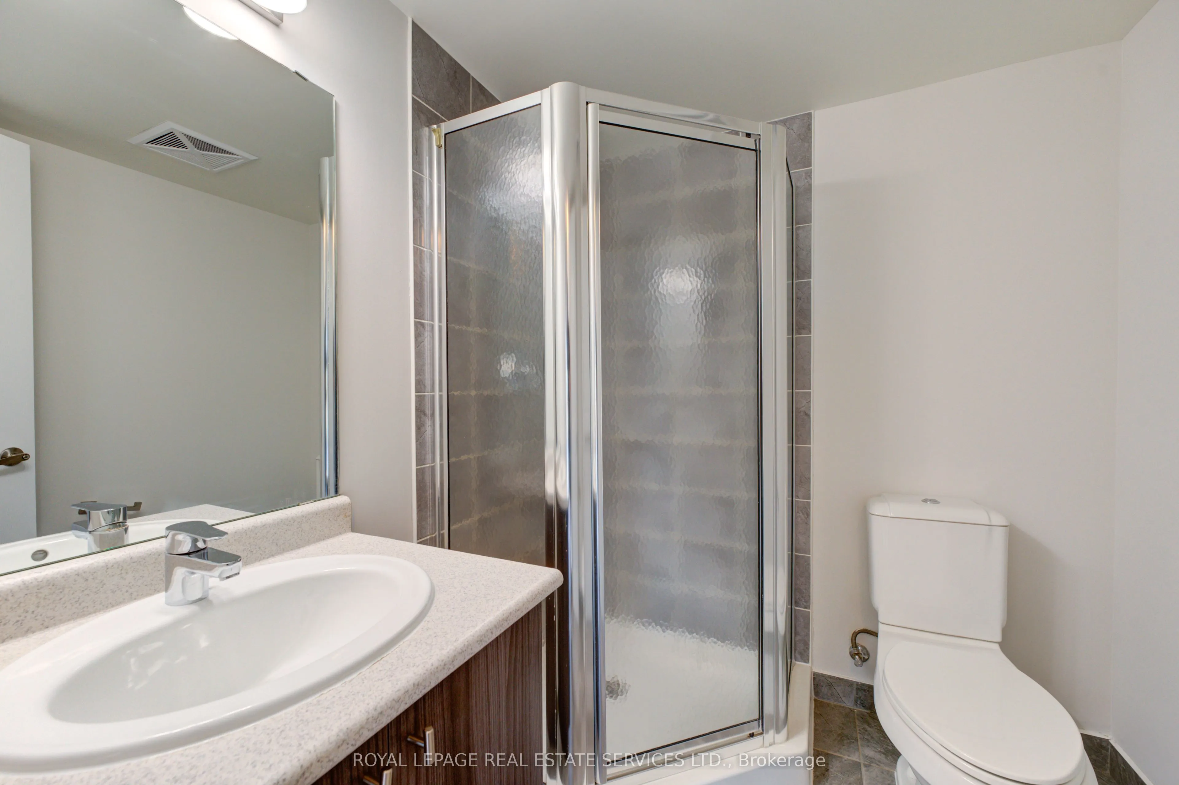 716 Main Street E, #301