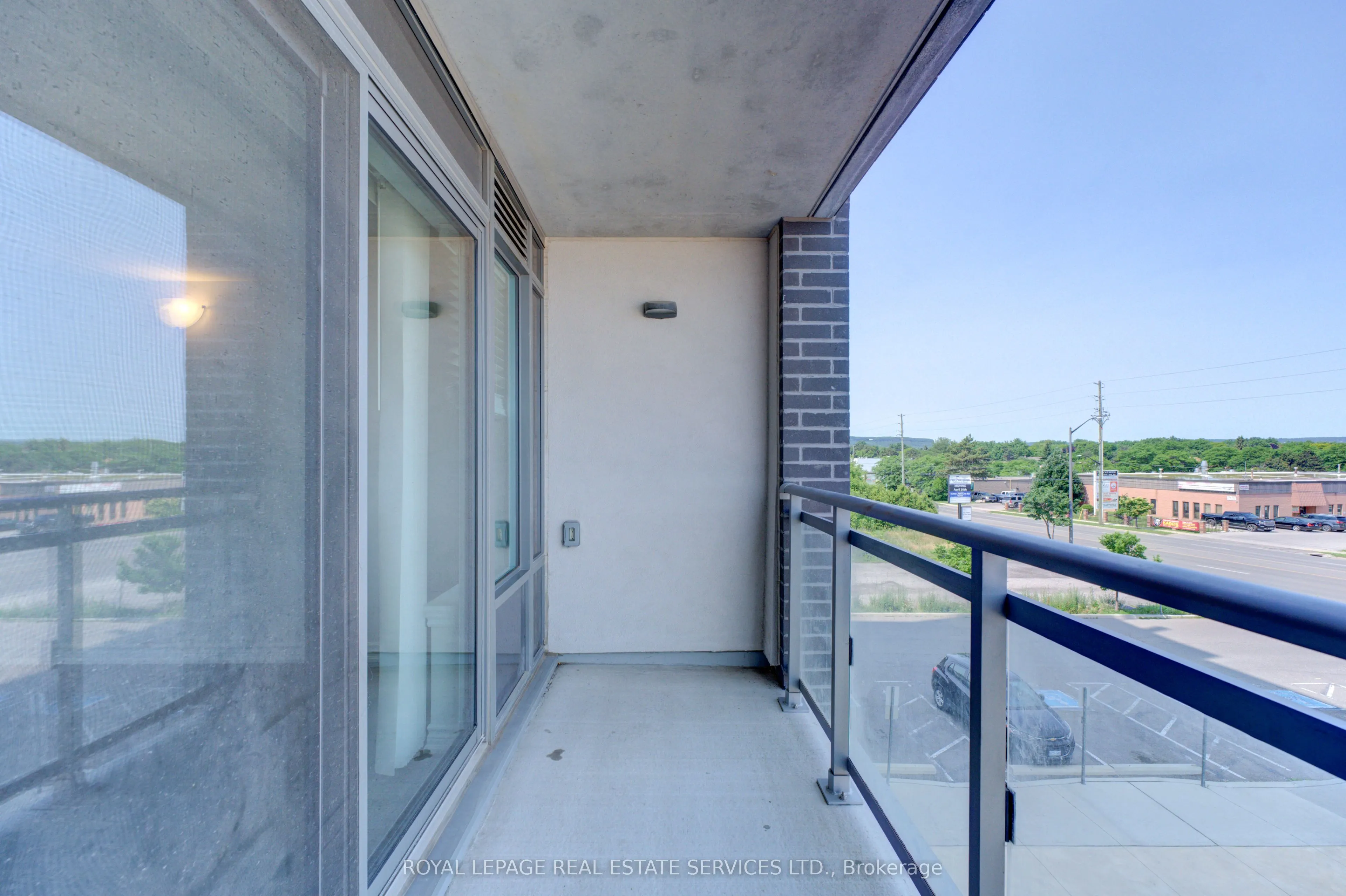 716 Main Street E, #301