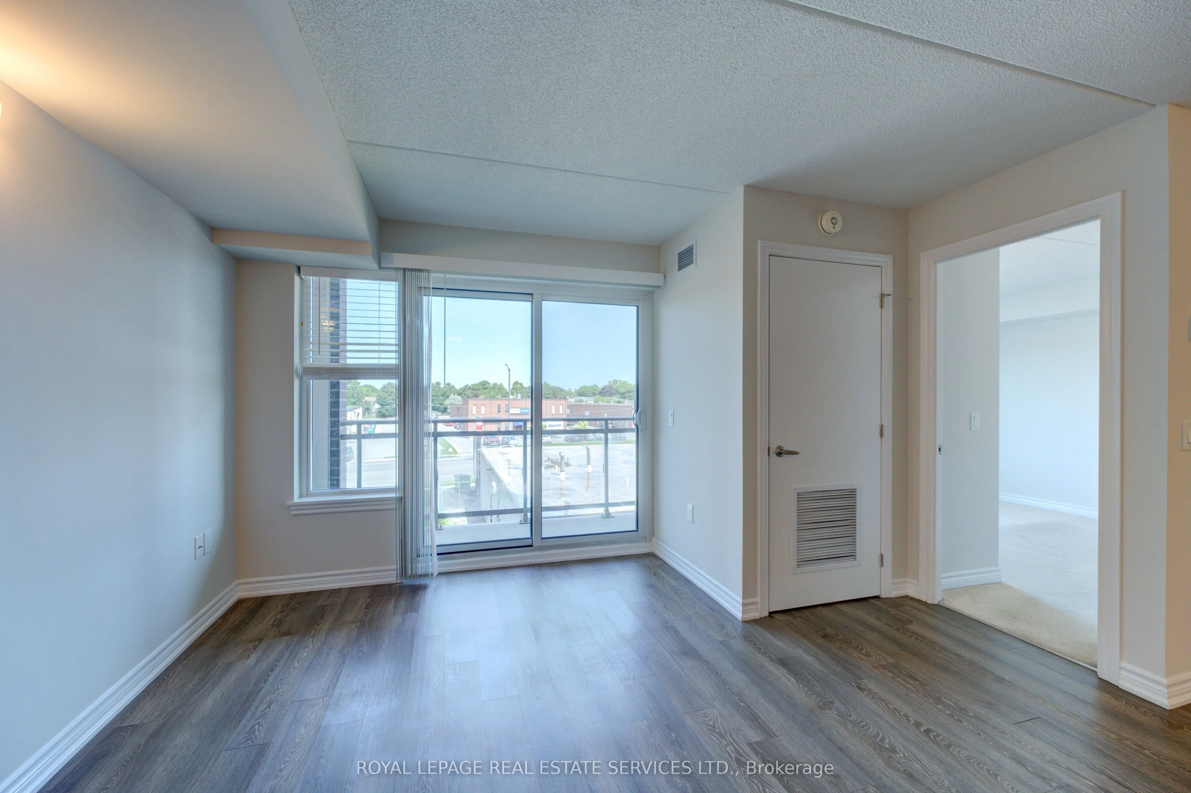 716 Main Street E, #301
