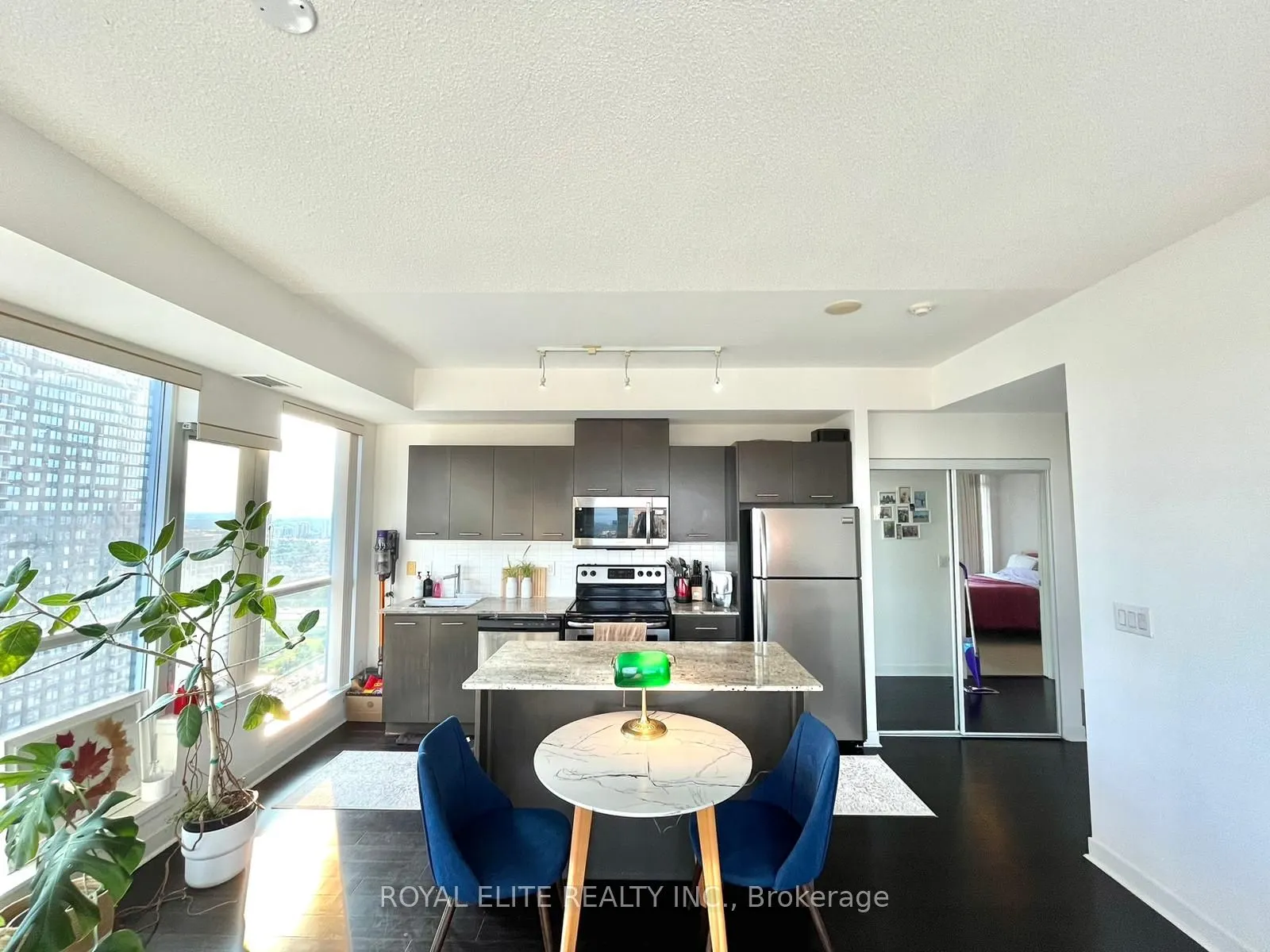 360 Square One Drive, #2905