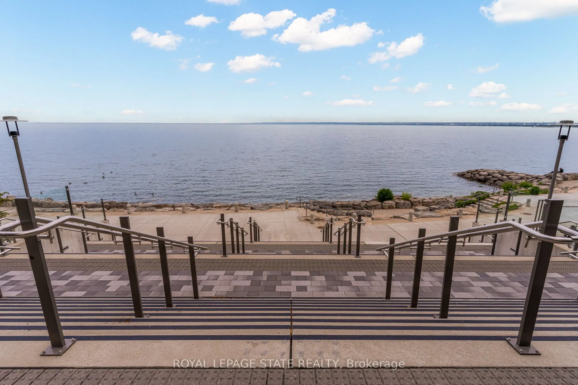 2060 Lakeshore Road, #308