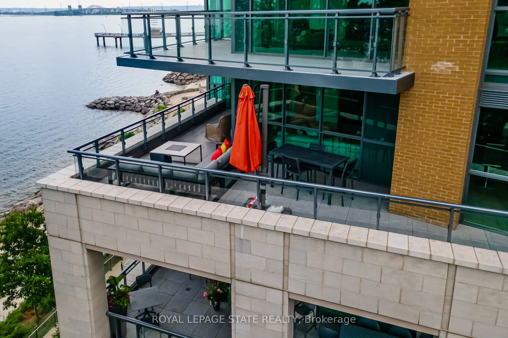 2060 Lakeshore Road, #308