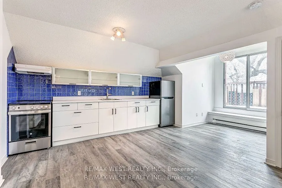 187 High Park Avenue, #11
