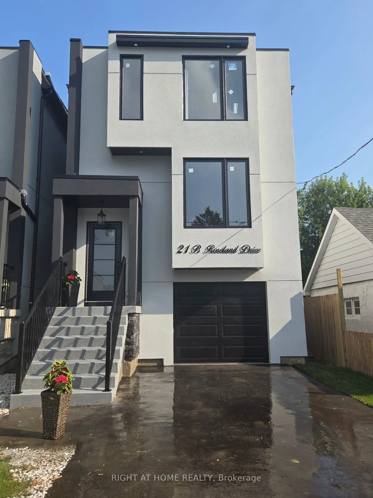 21B Roseland Drive
