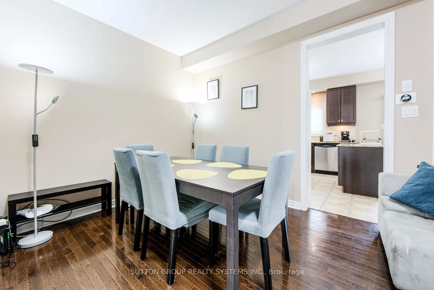 2453 Grand Oak Trail