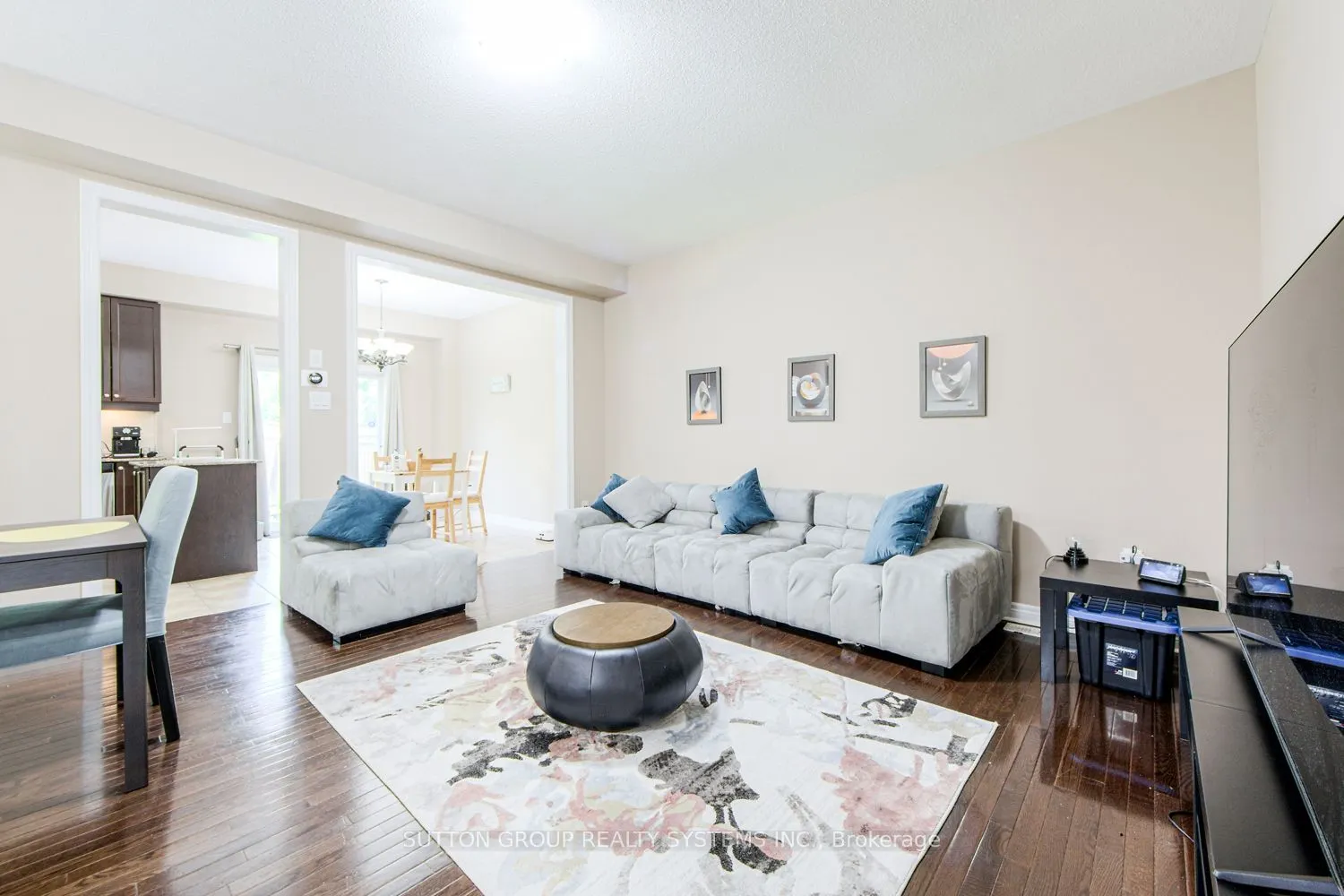 2453 Grand Oak Trail