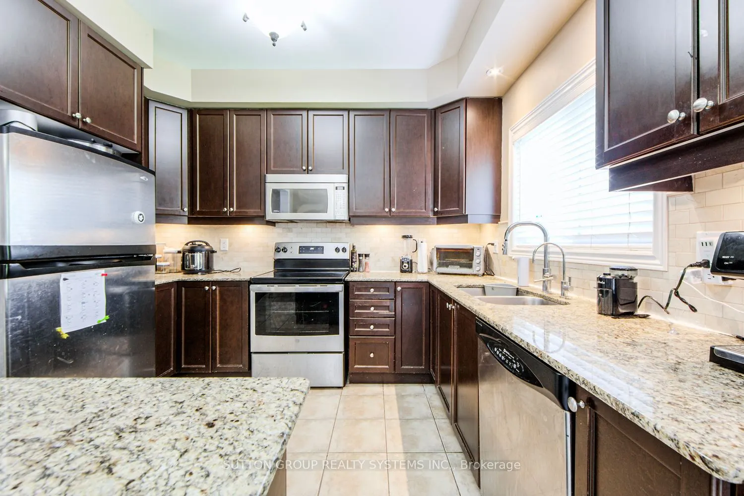 2453 Grand Oak Trail