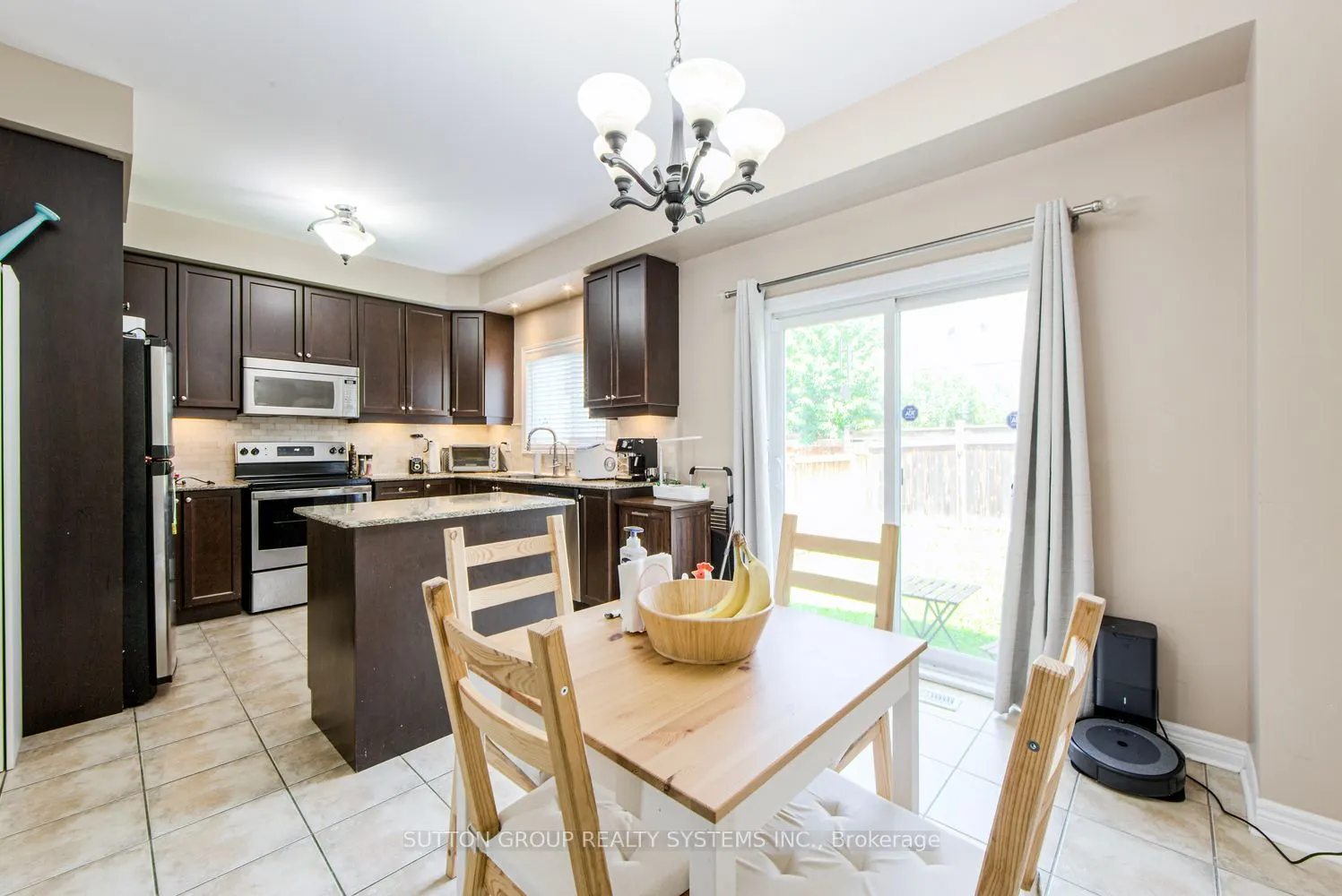 2453 Grand Oak Trail