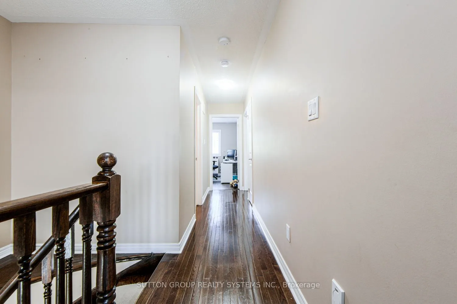 2453 Grand Oak Trail