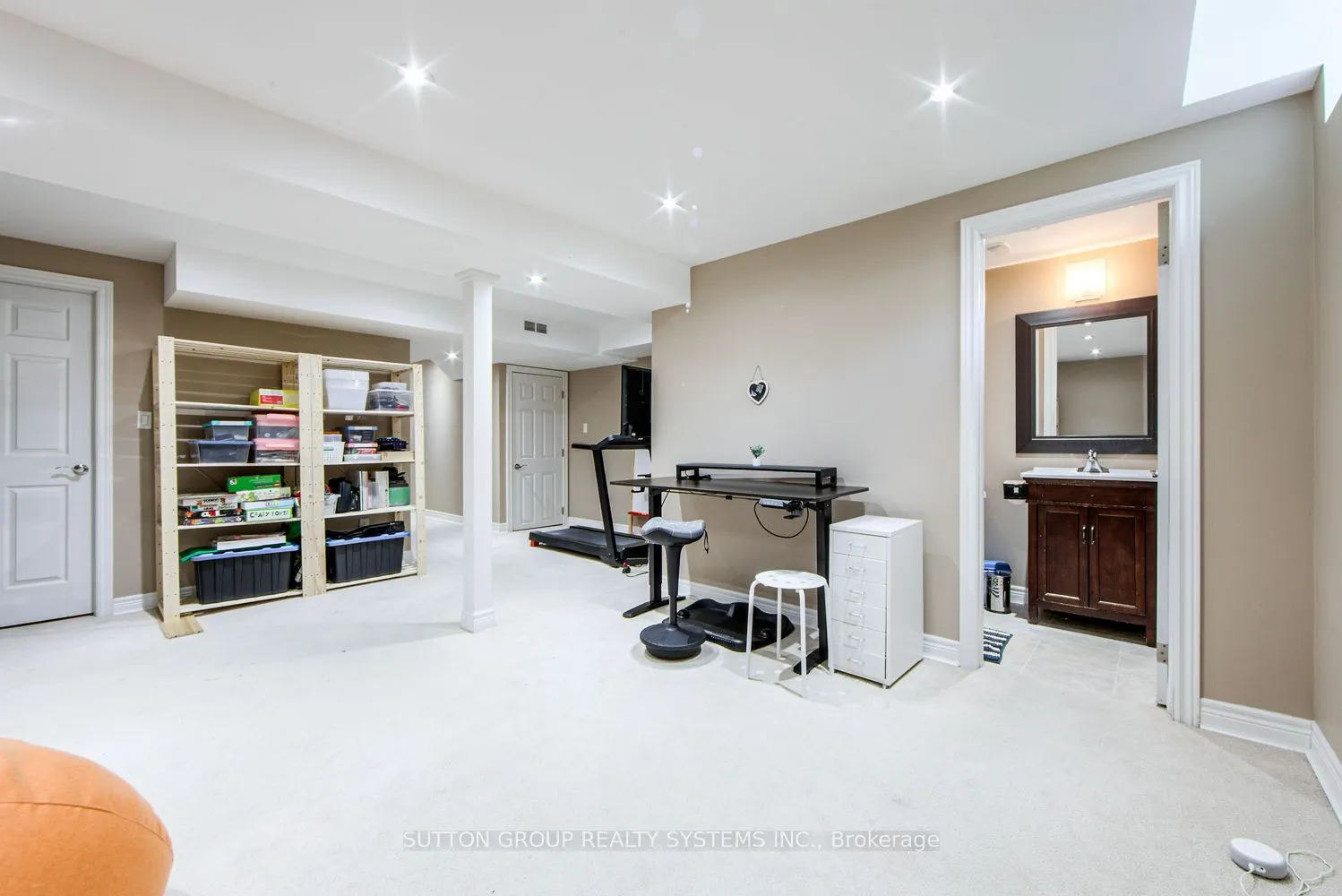 2453 Grand Oak Trail