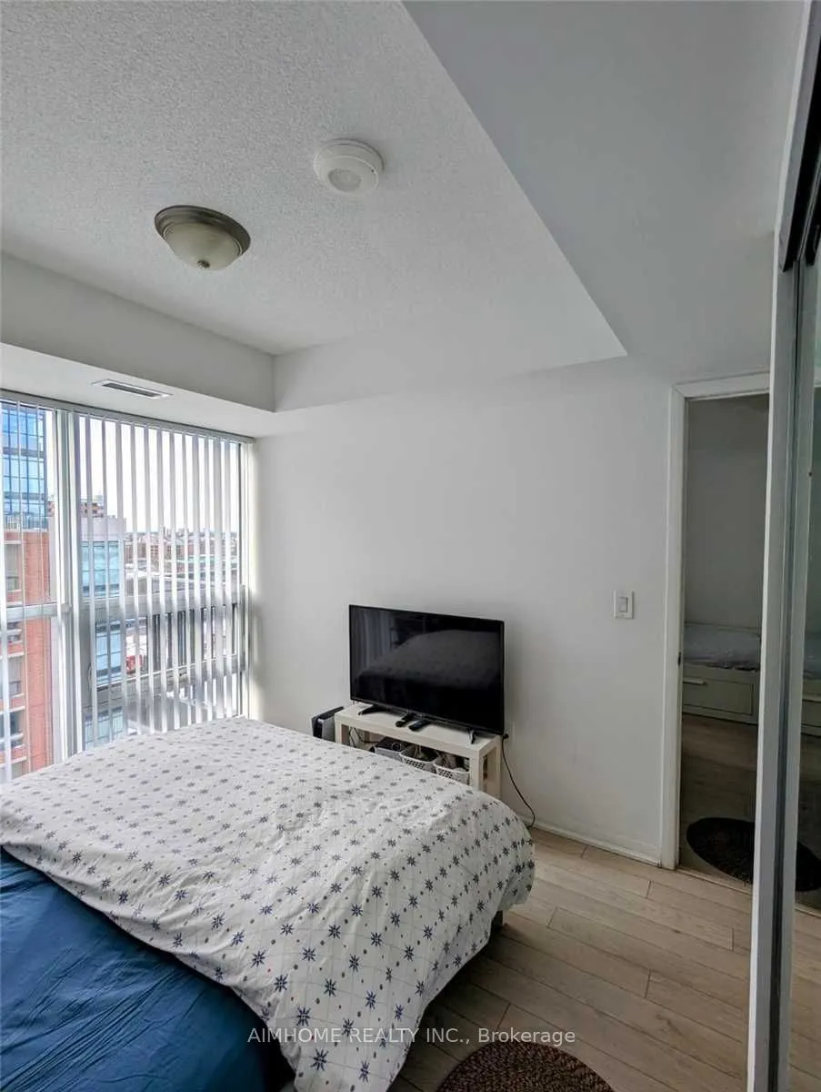 3091 Dufferin Street, #910