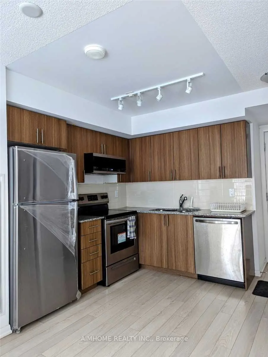 3091 Dufferin Street, #910