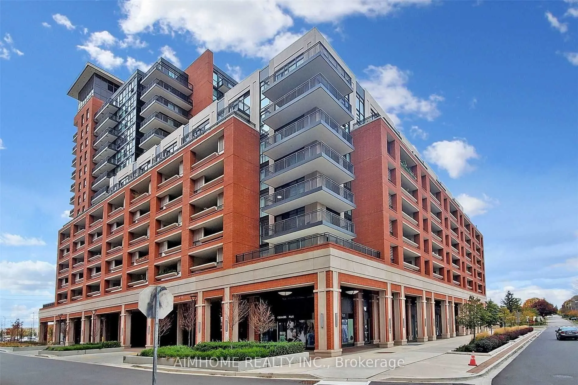 3091 Dufferin Street, #910