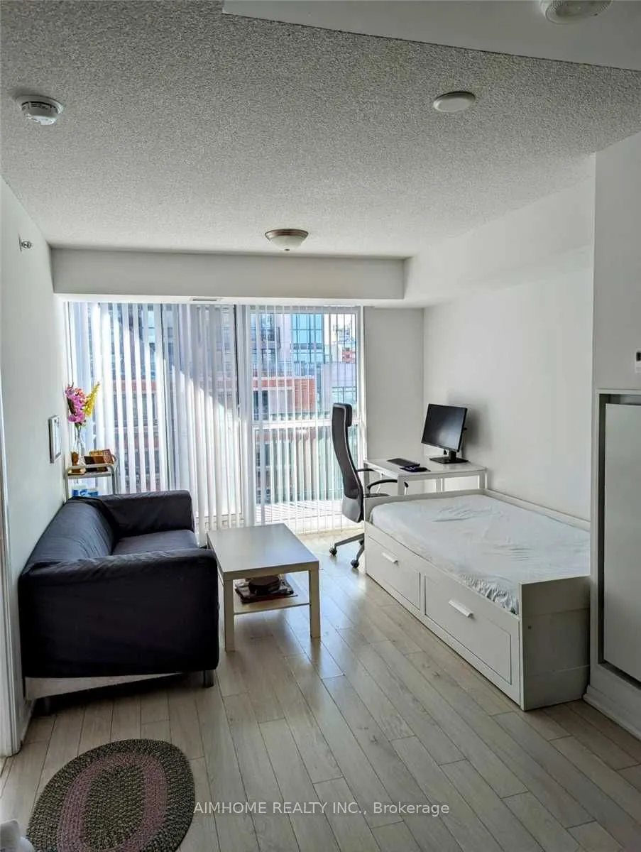 3091 Dufferin Street, #910
