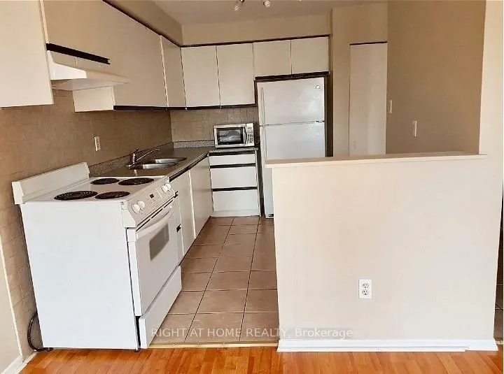 4978 Dundas Street W, #Upper