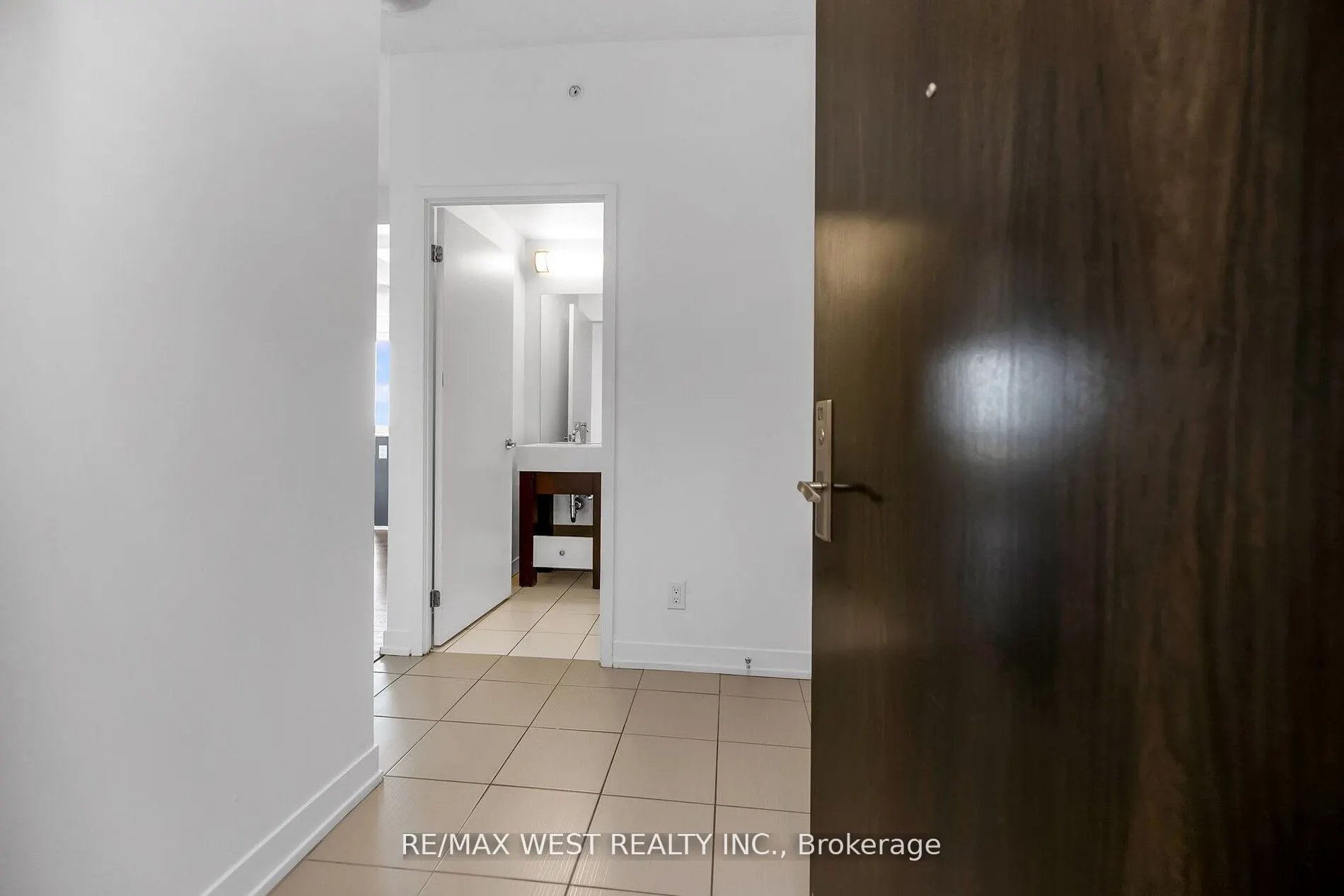 840 Queens Plate Drive, #1211