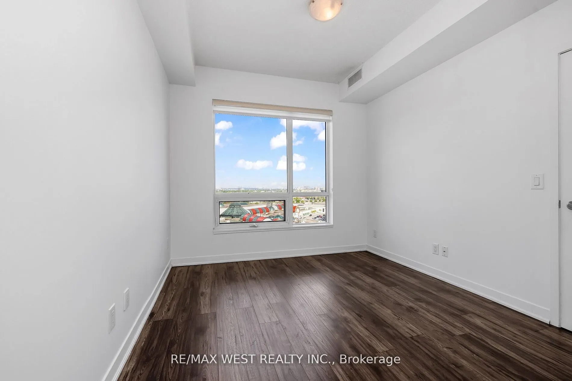 840 Queens Plate Drive, #1211
