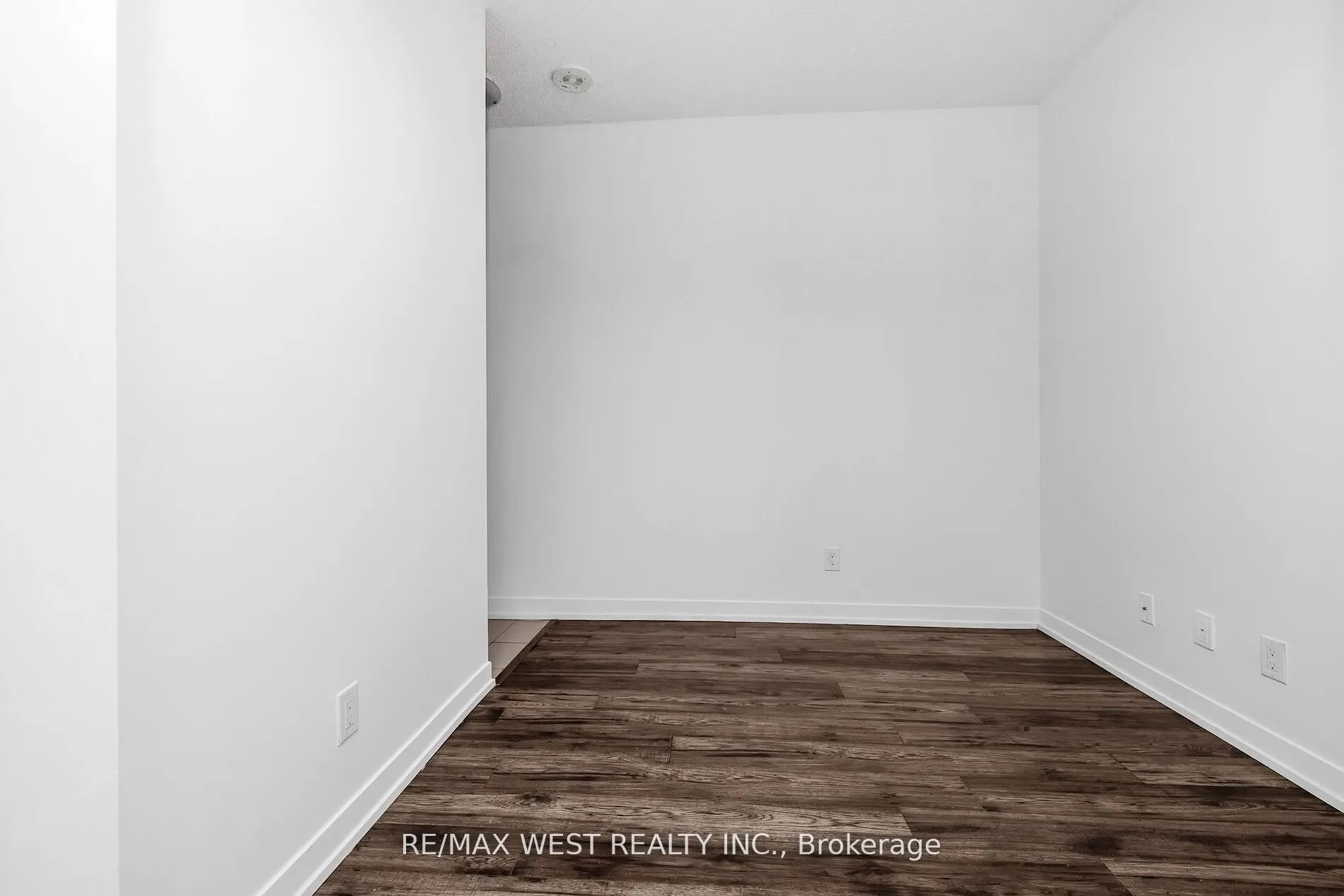 840 Queens Plate Drive, #1211