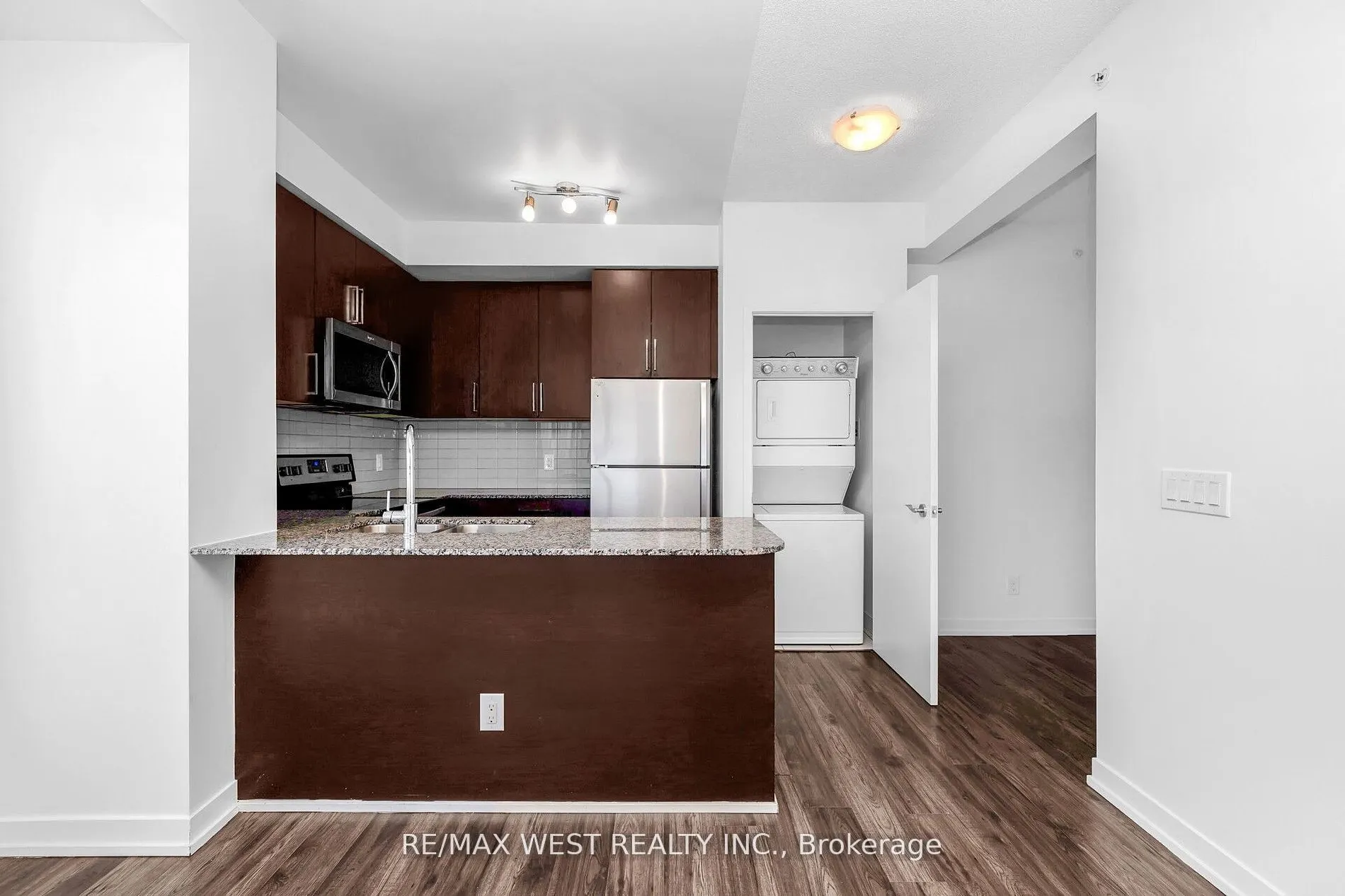 840 Queens Plate Drive, #1211