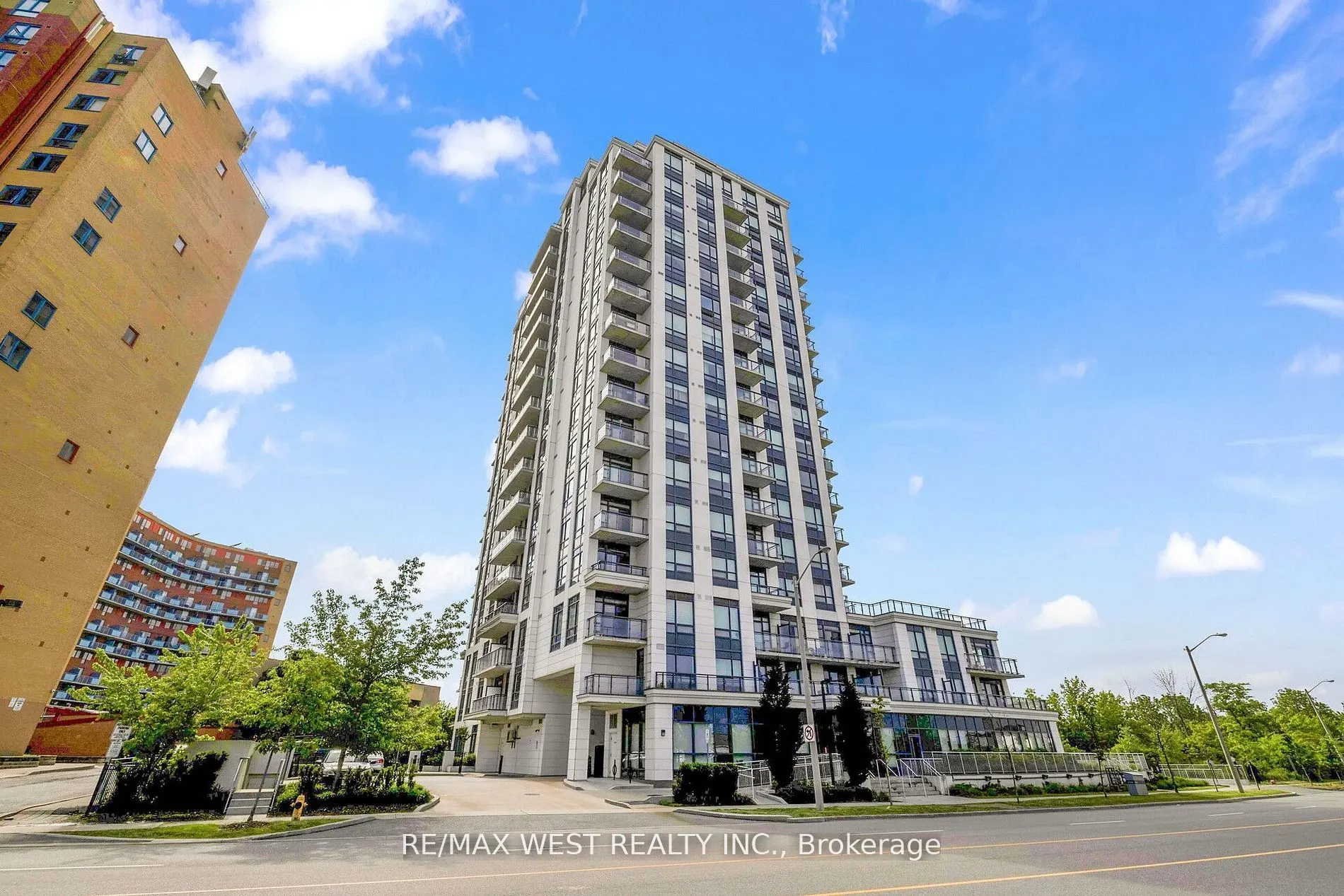 840 Queens Plate Drive, #1211