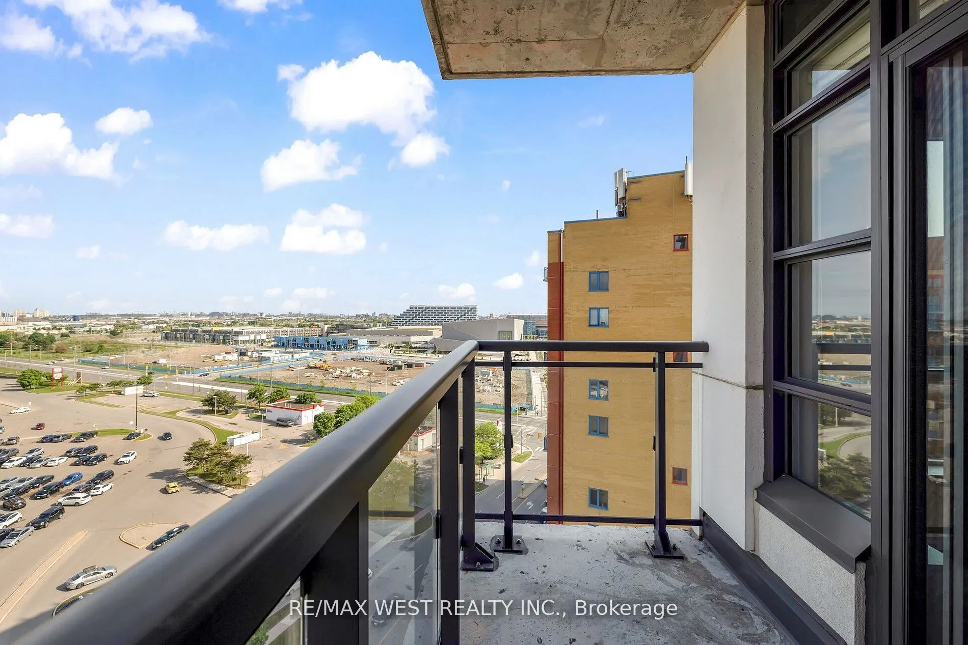 840 Queens Plate Drive, #1211