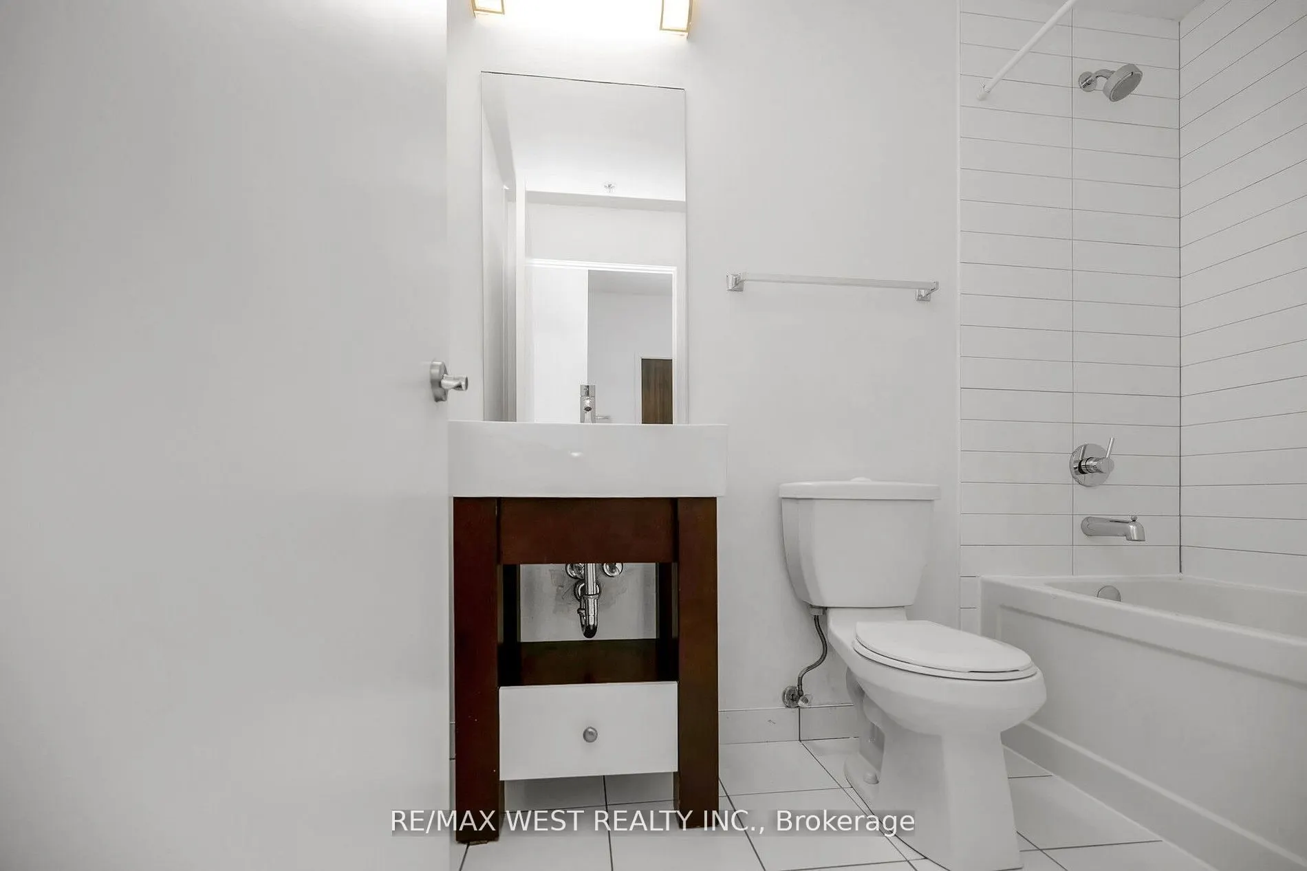 840 Queens Plate Drive, #1211
