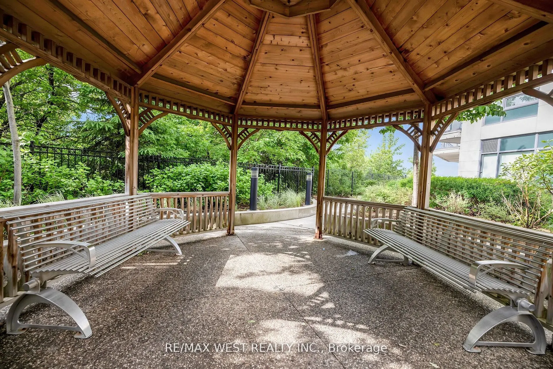 840 Queens Plate Drive, #1211