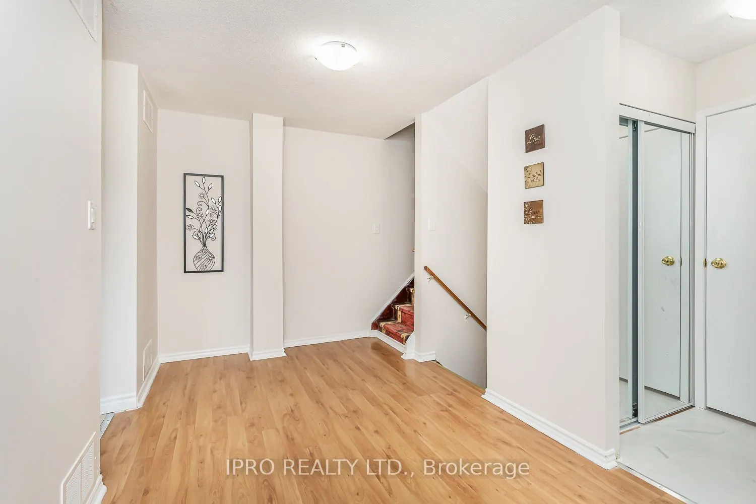 1172 Kos Boulevard