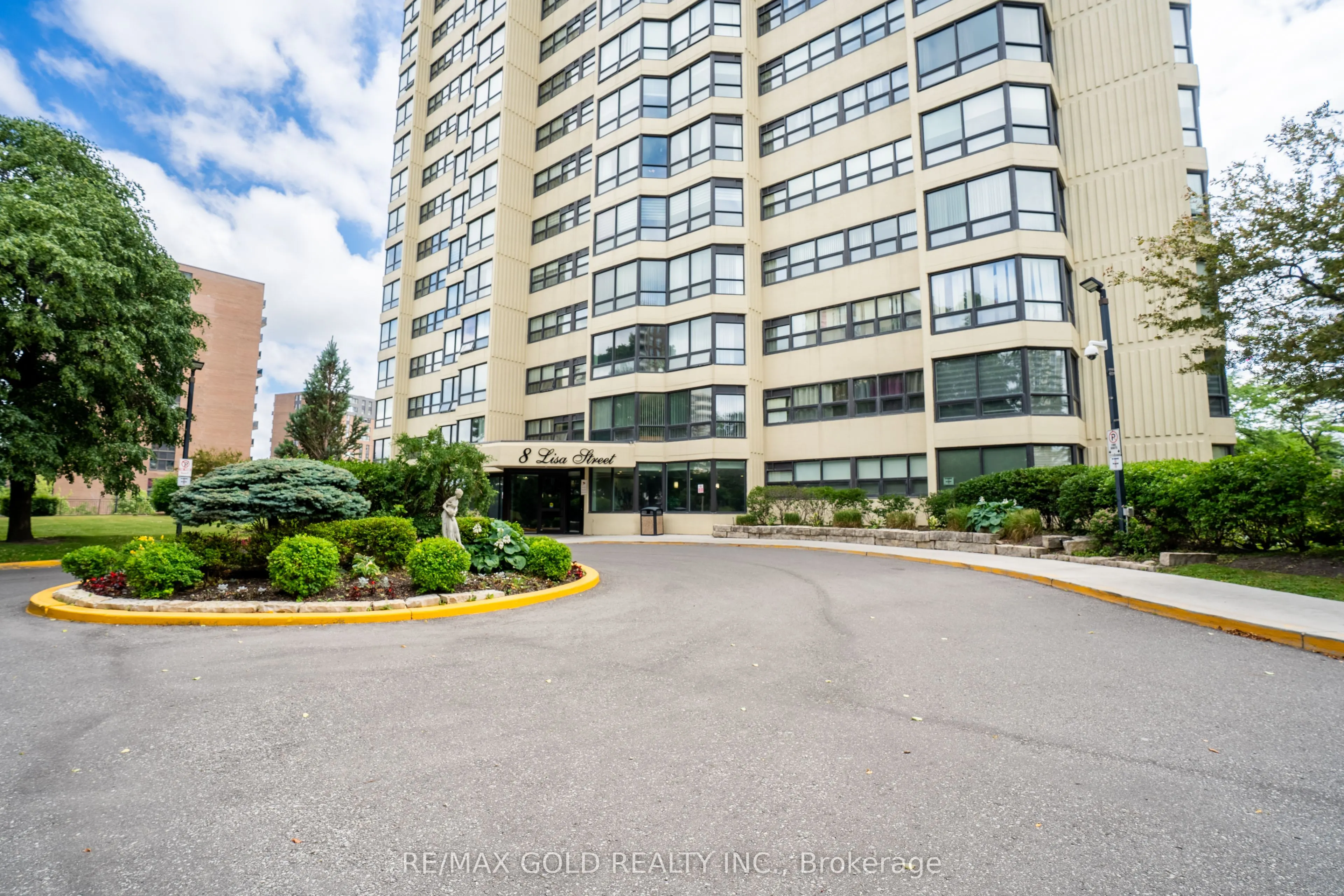 8 Lisa Street, #206