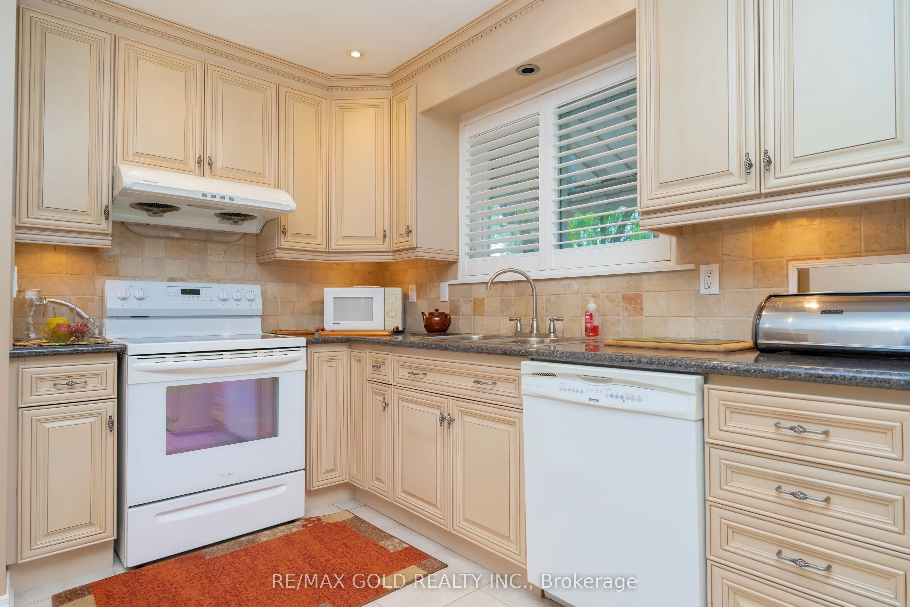 57 Cathcart Crescent