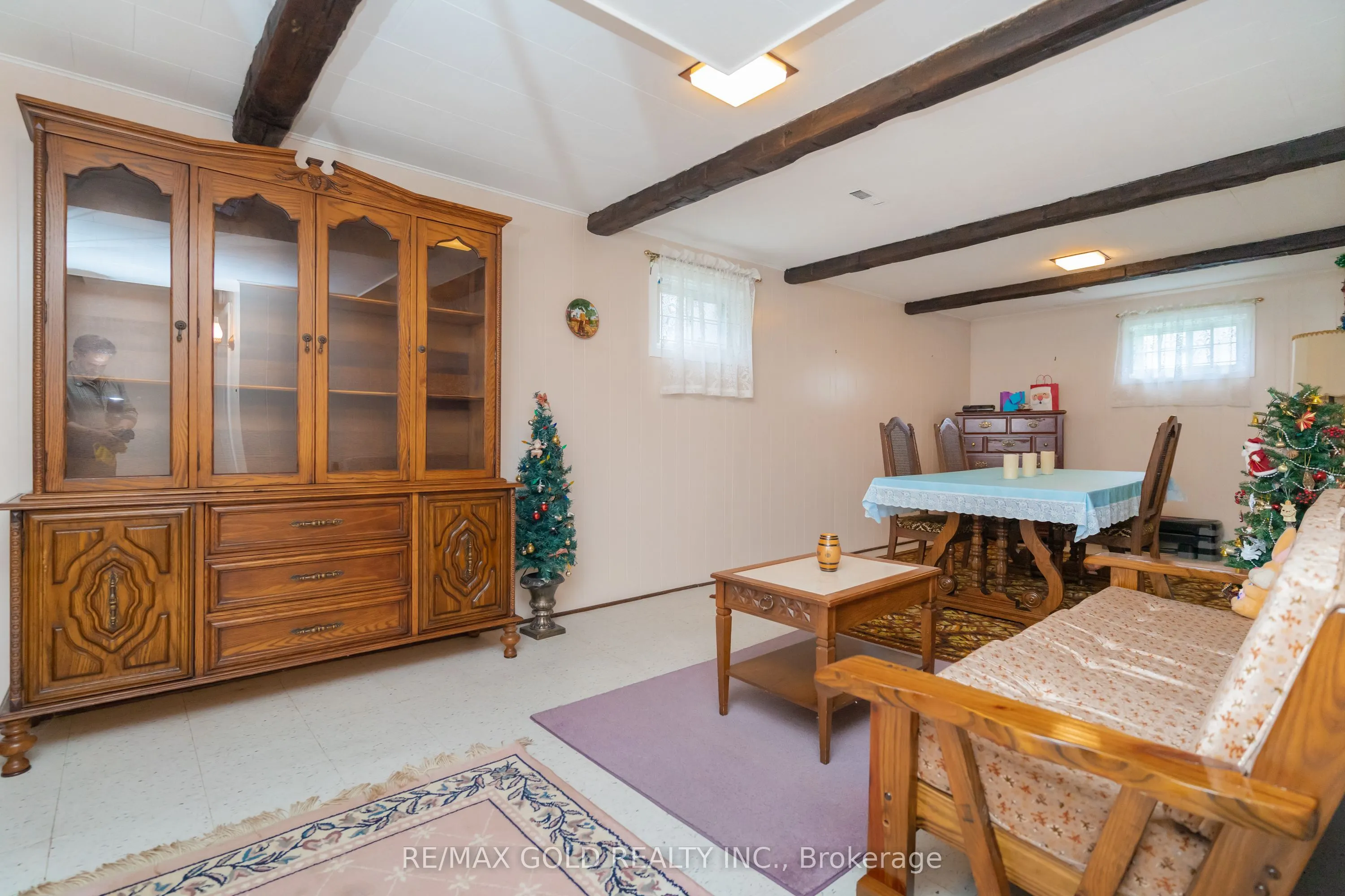 57 Cathcart Crescent