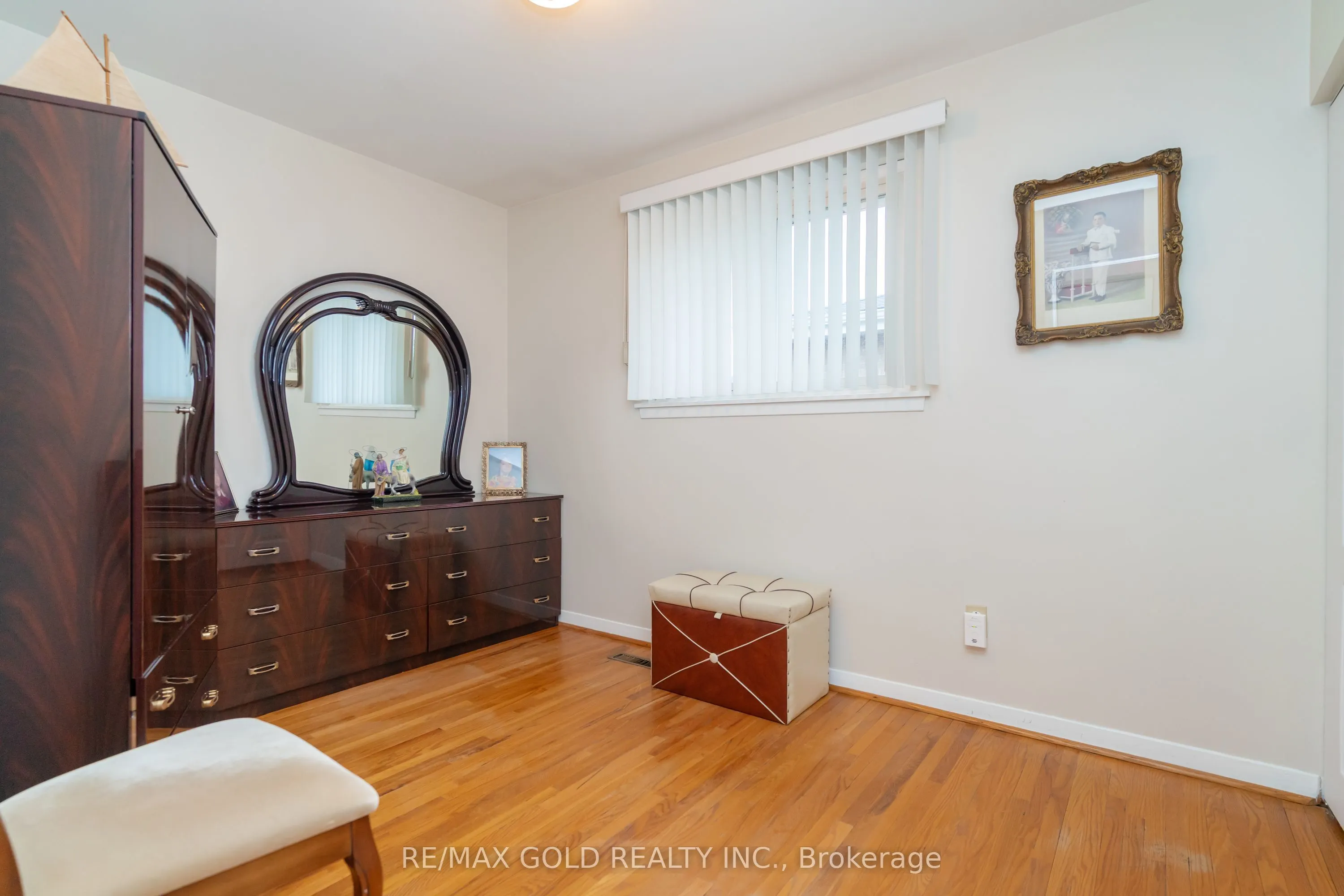 57 Cathcart Crescent