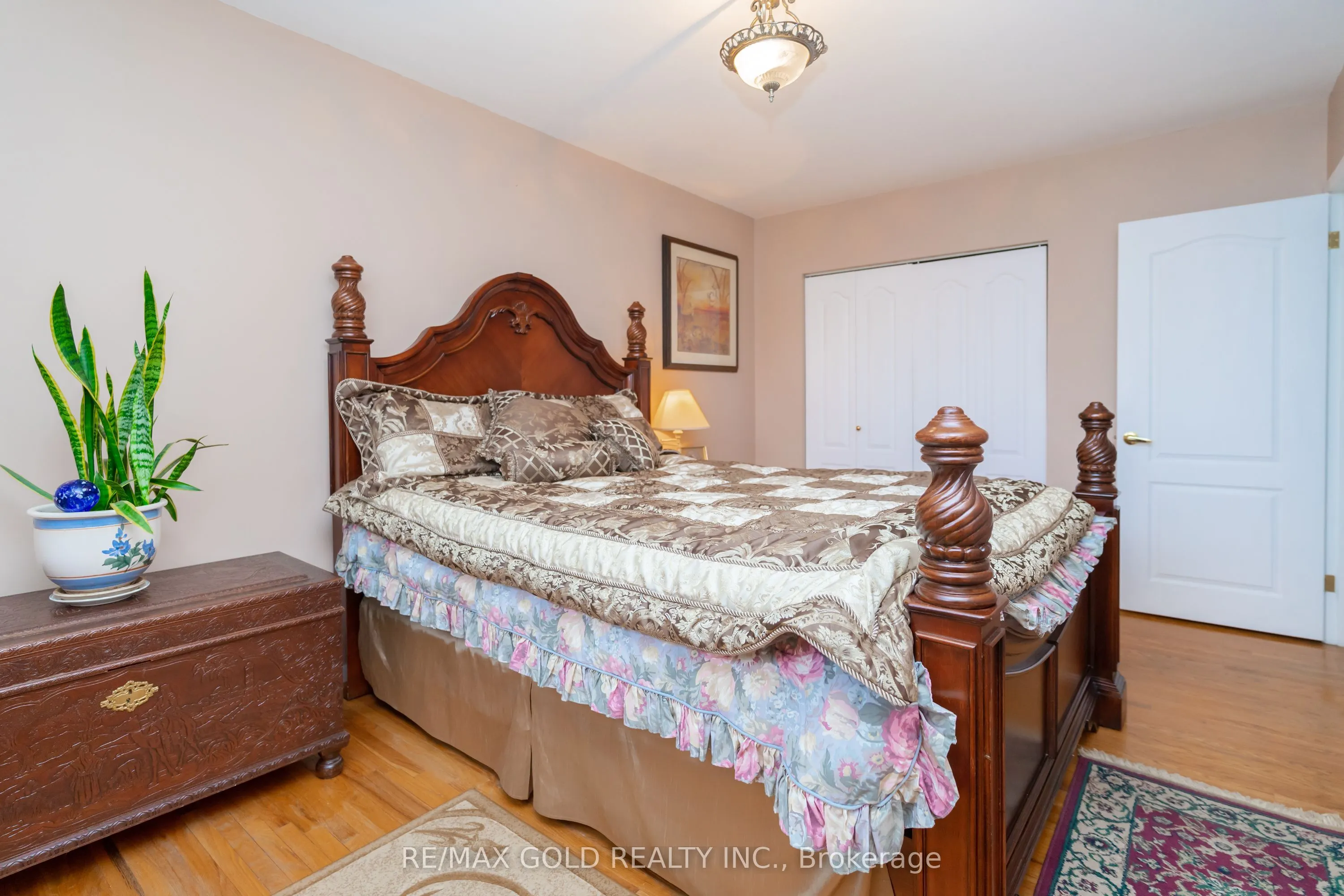 57 Cathcart Crescent
