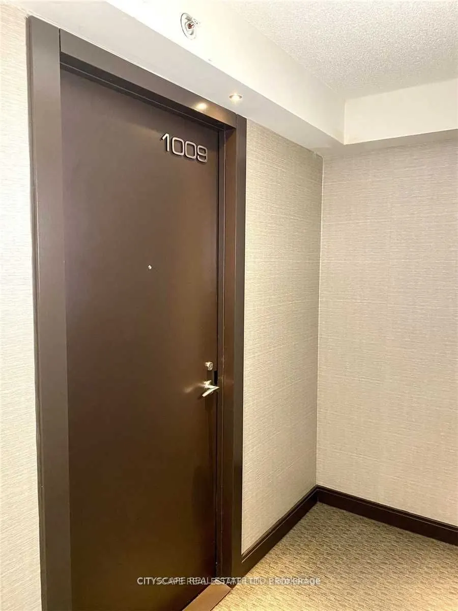 1 Valhalla Inn Road, #1009