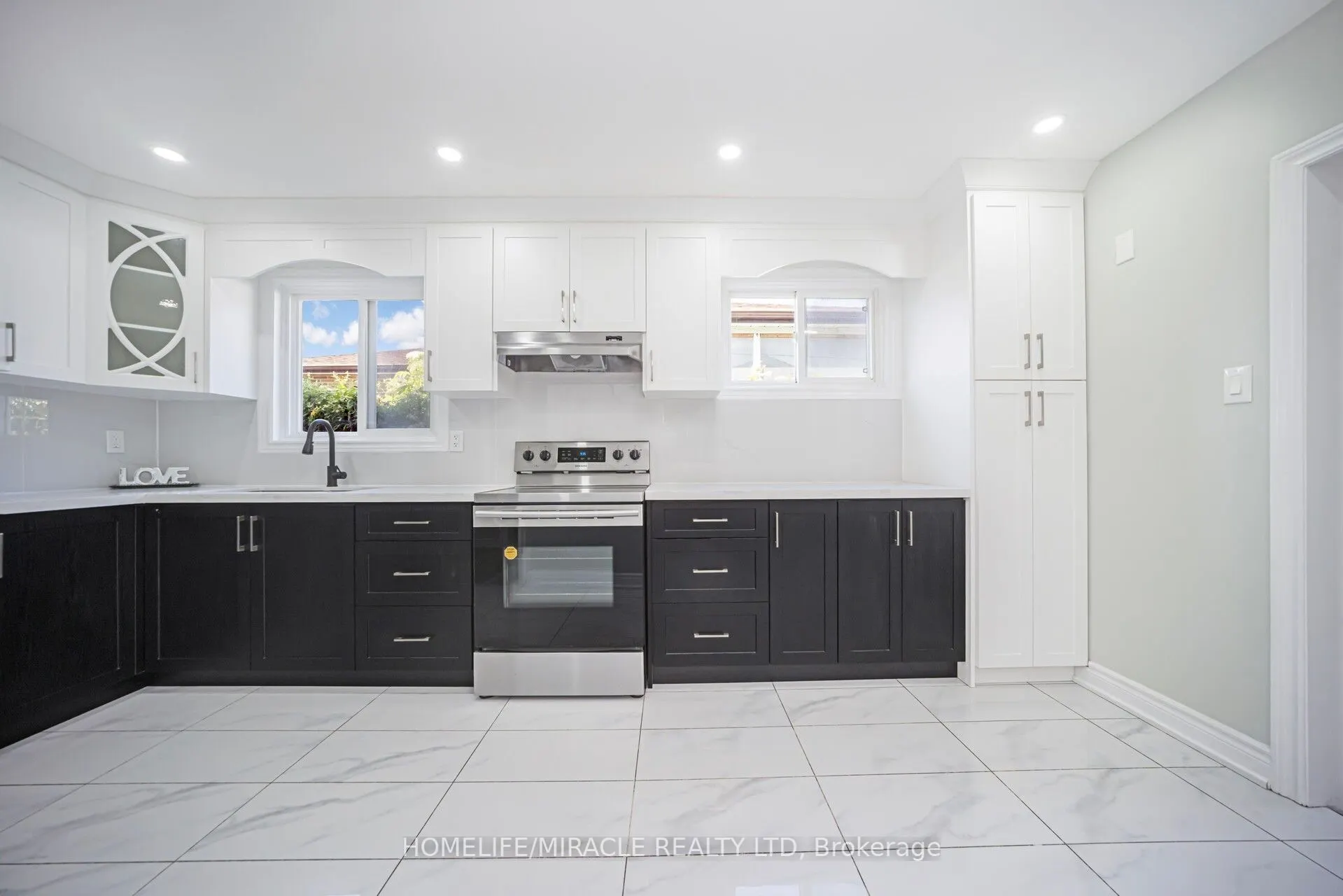 3777 Woodruff Crescent
